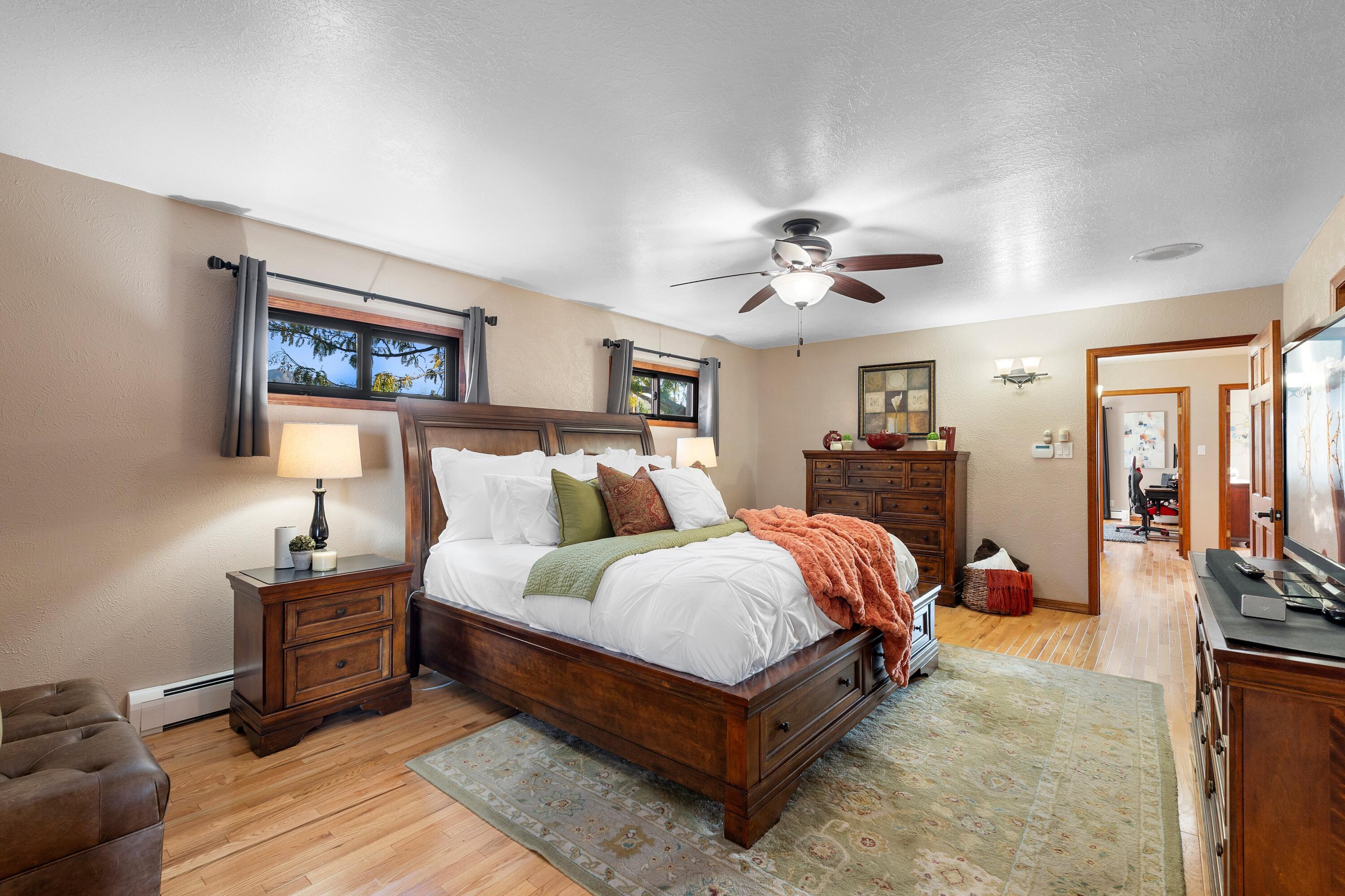 10809 Anaheim Avenue NE