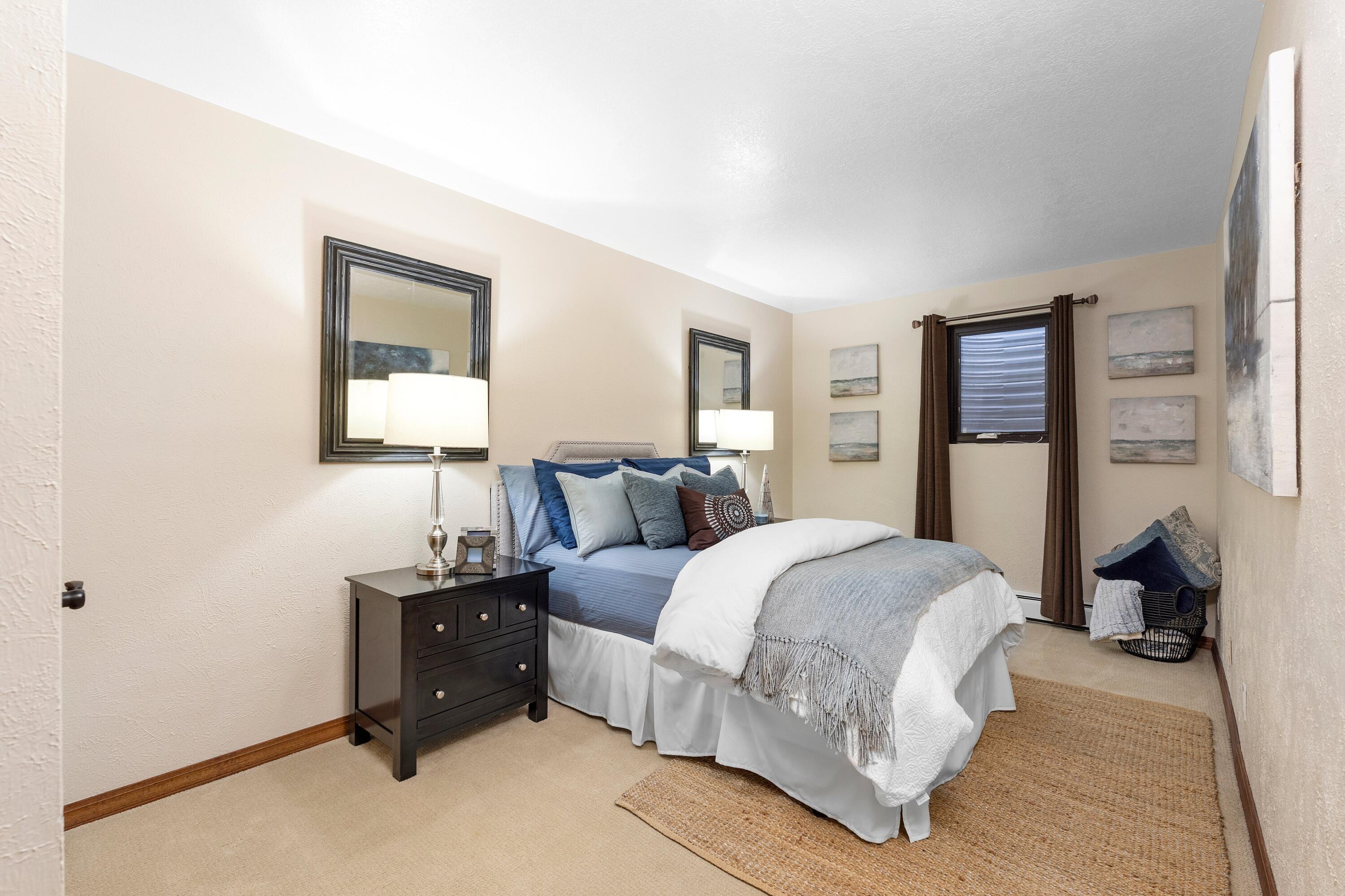 10809 Anaheim Avenue NE