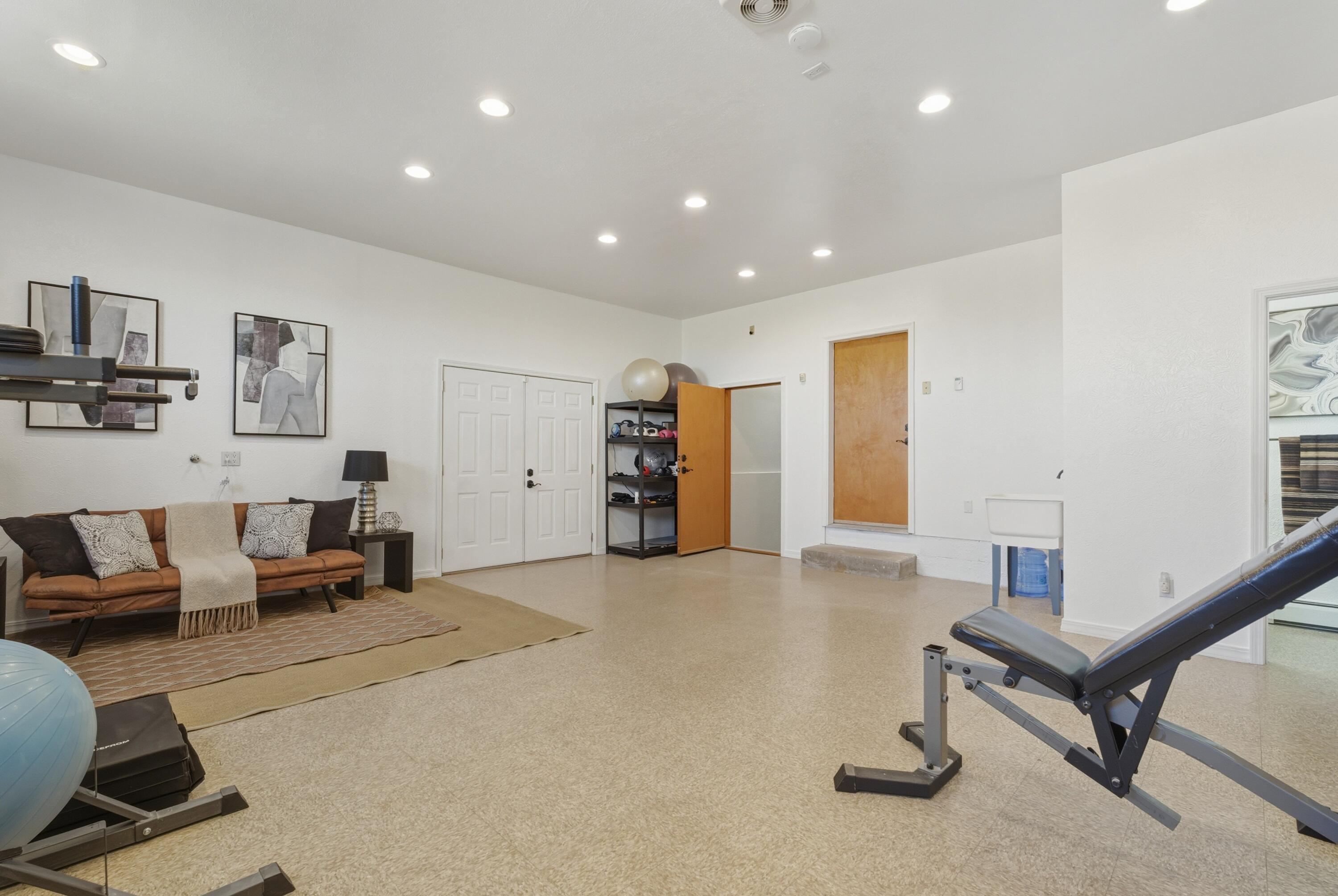 10809 Anaheim Avenue NE