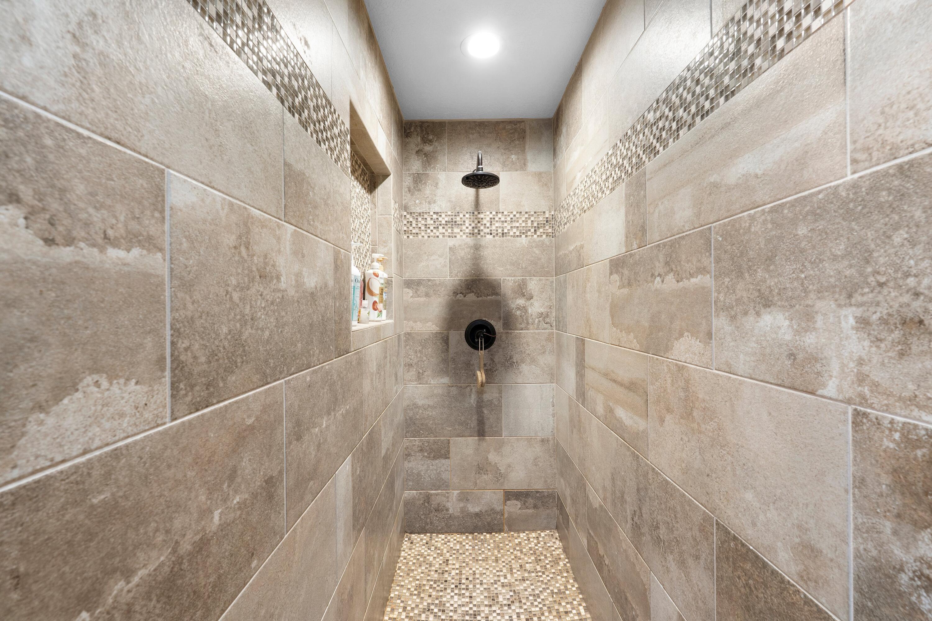 10809 Anaheim Avenue NE