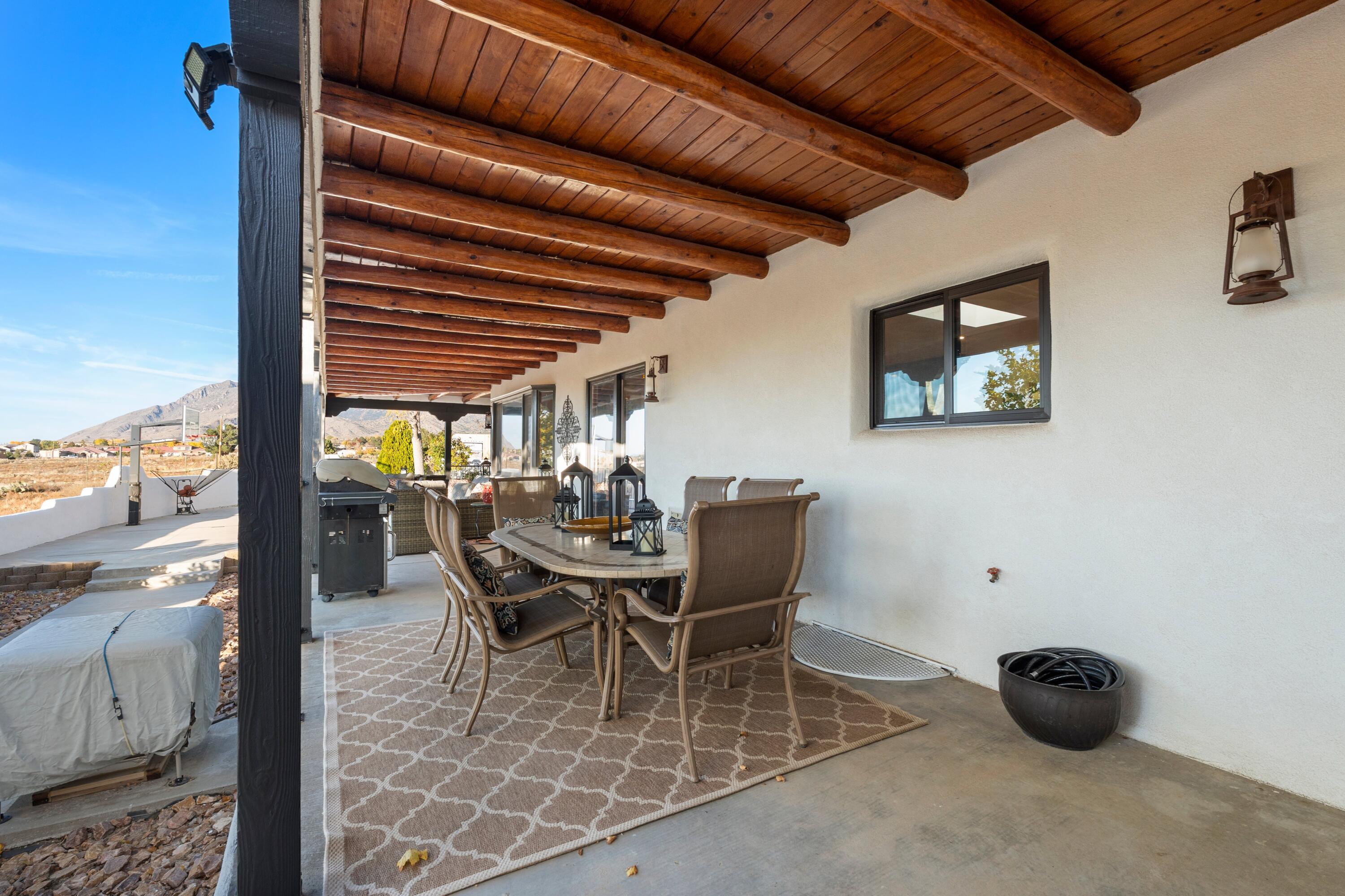 10809 Anaheim Avenue NE