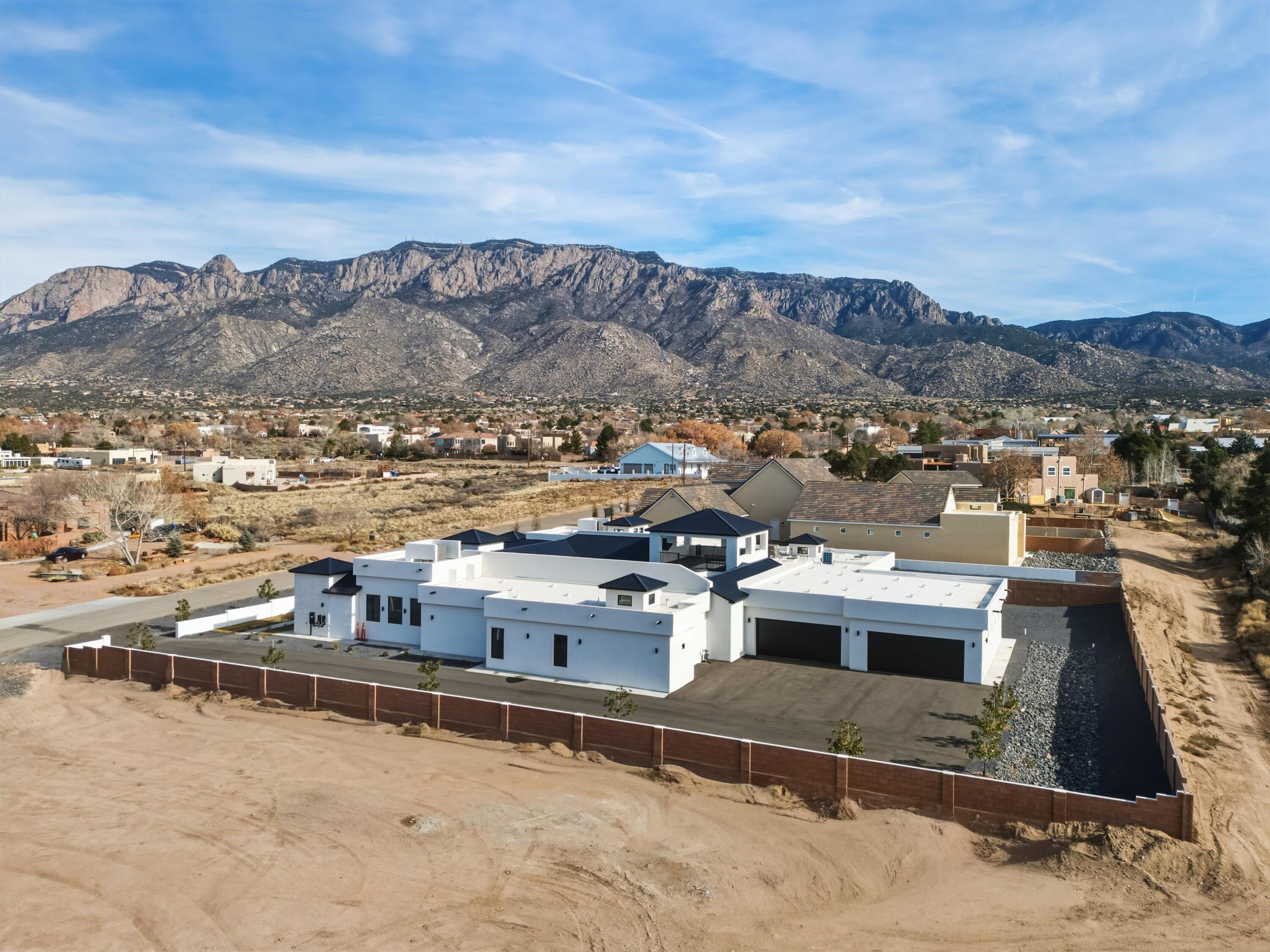 11704 Anaheim Avenue NE