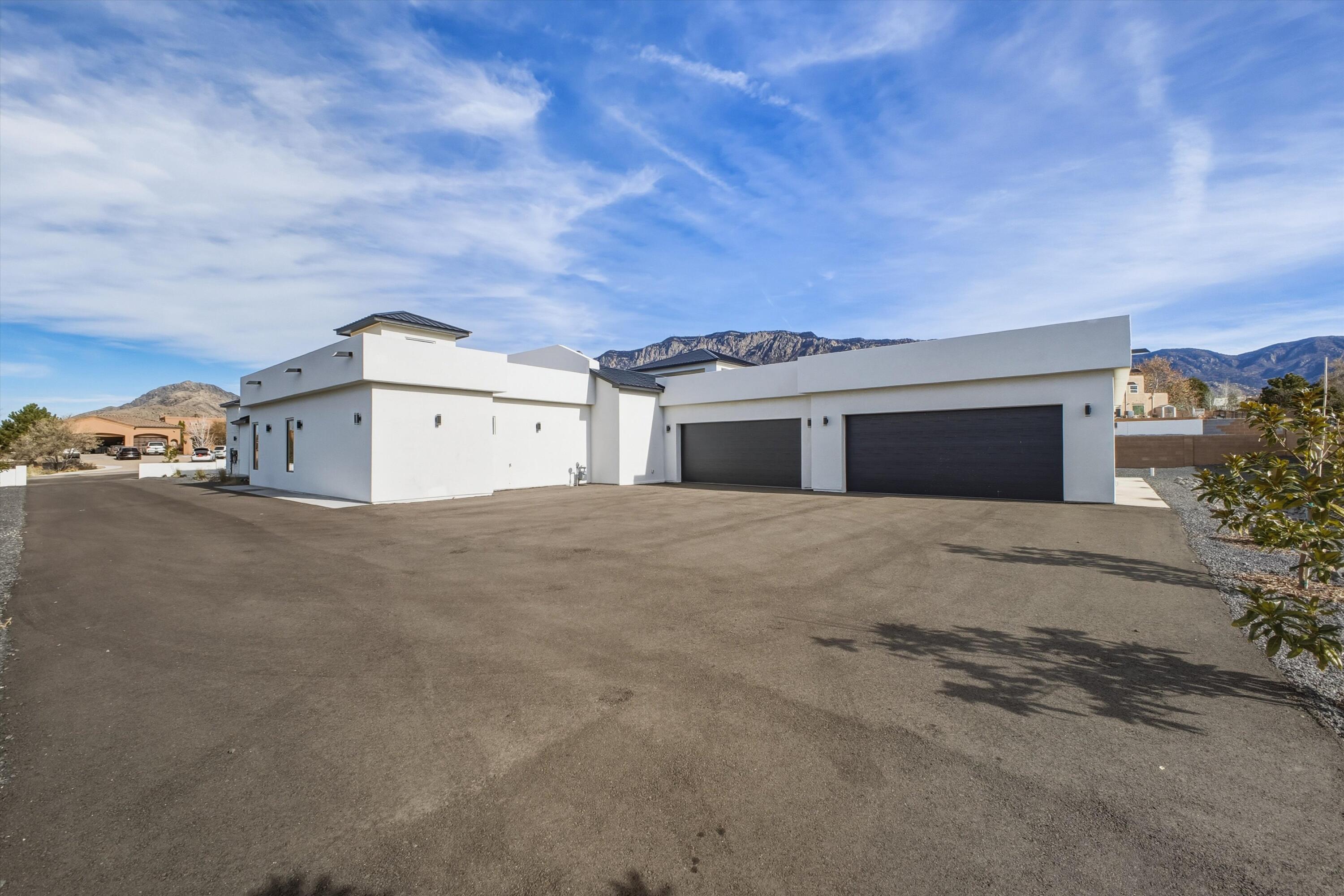 11704 Anaheim Avenue NE