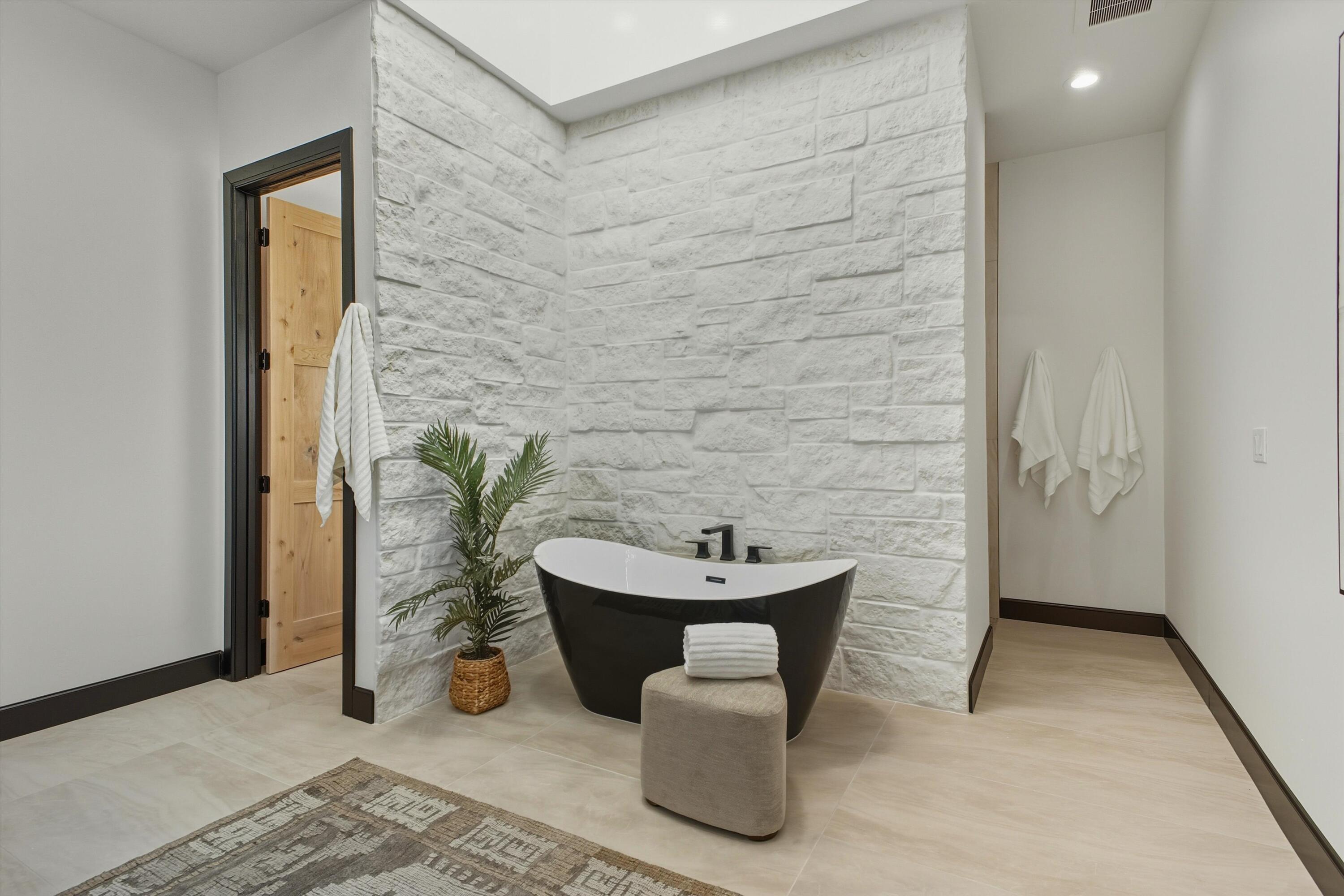 11704 Anaheim Avenue NE