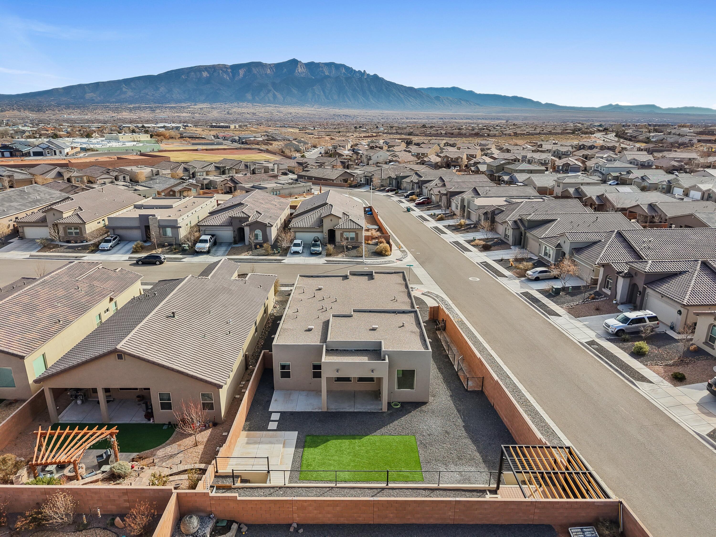 7102 Eagle Rock Court NE