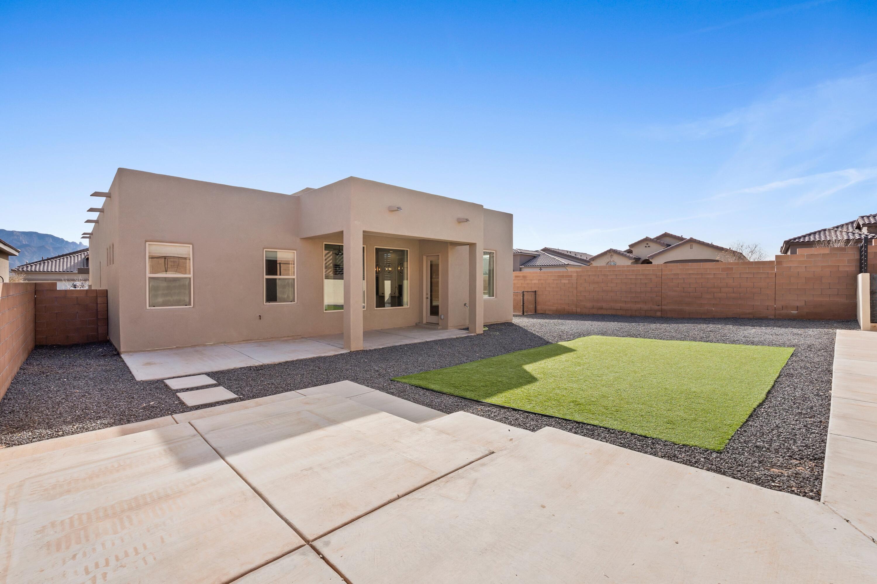 7102 Eagle Rock Court NE