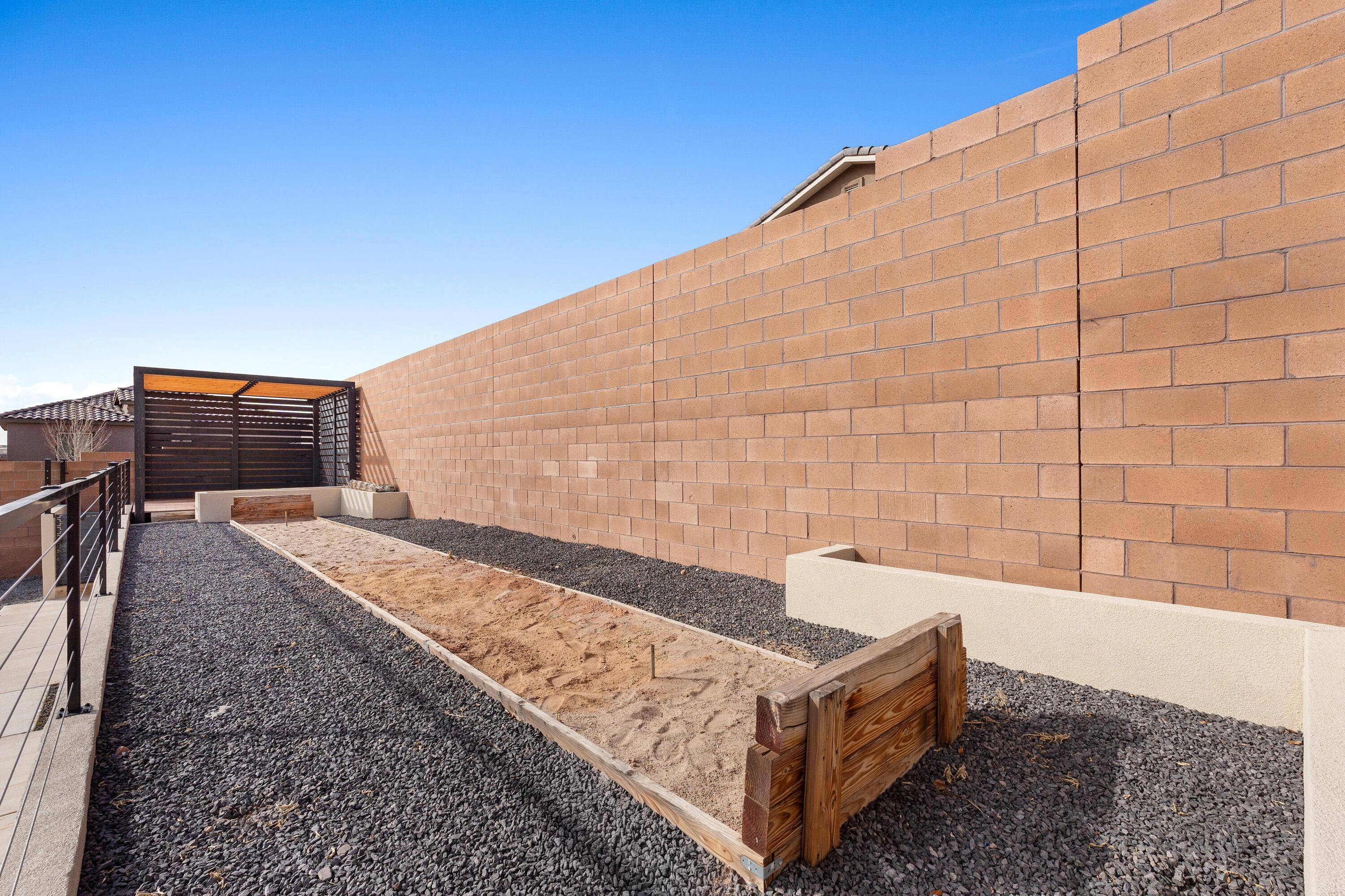 7102 Eagle Rock Court NE