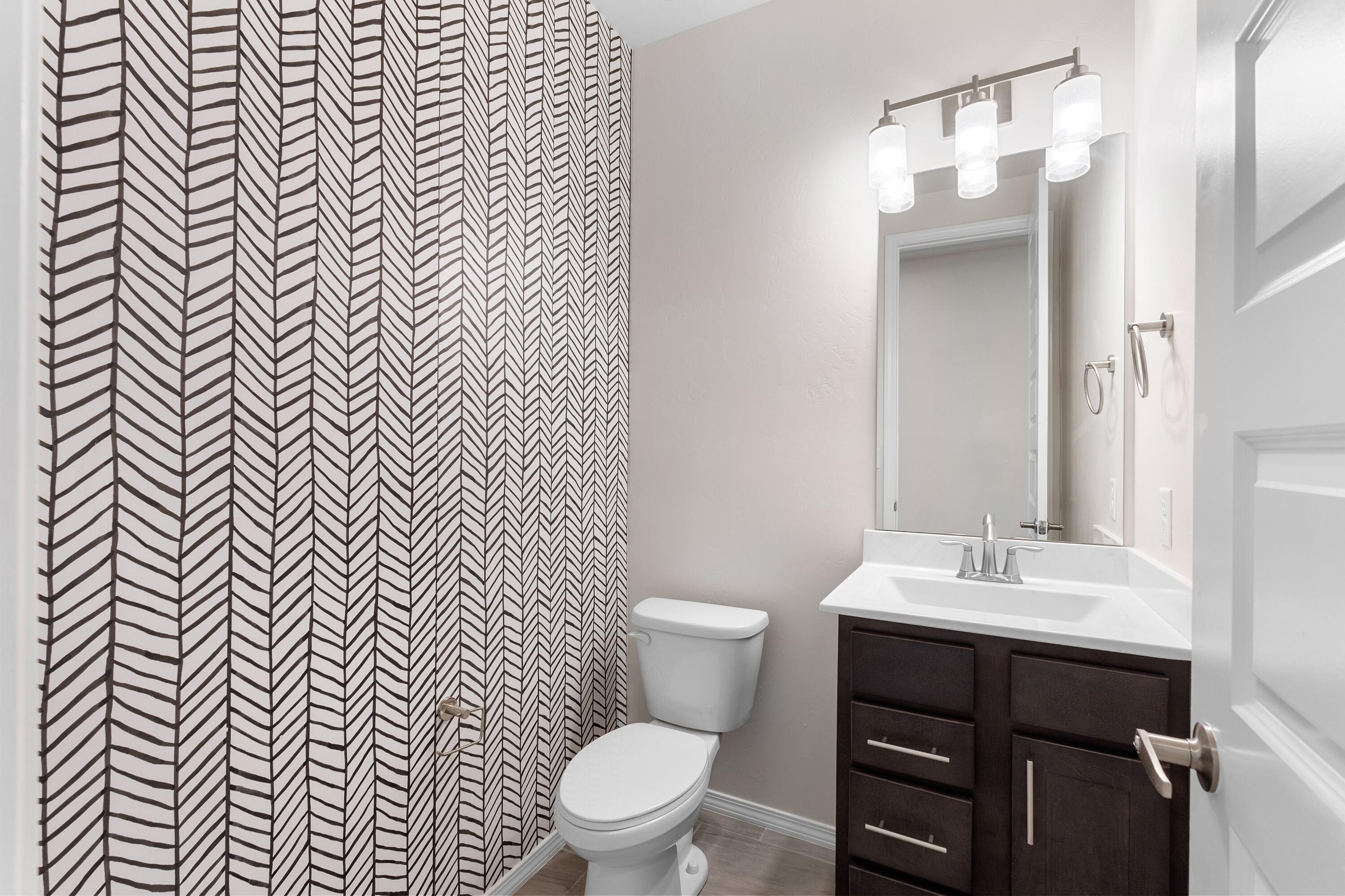 7102 Eagle Rock Court NE