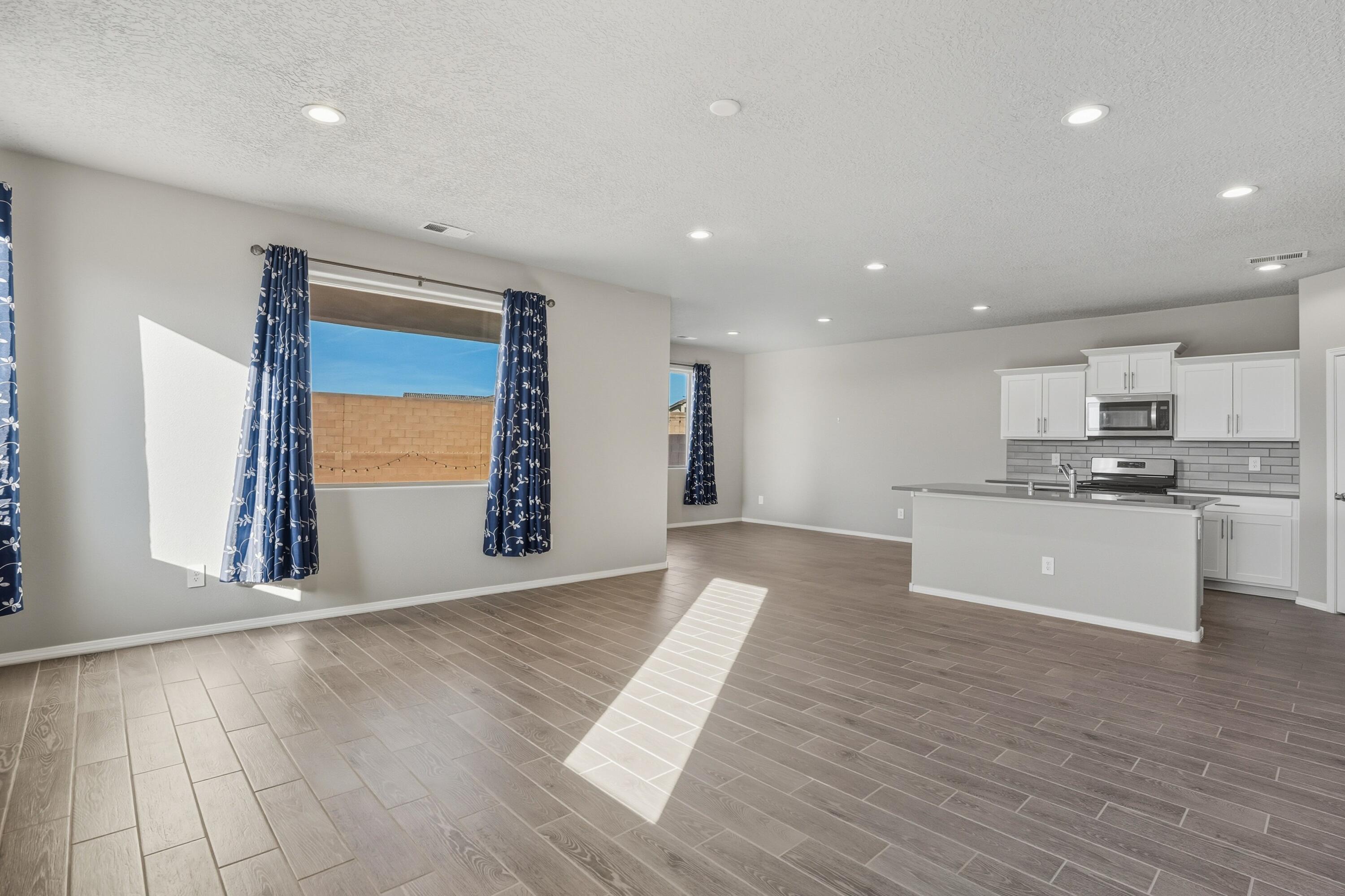 3209 Tazanita Loop SE