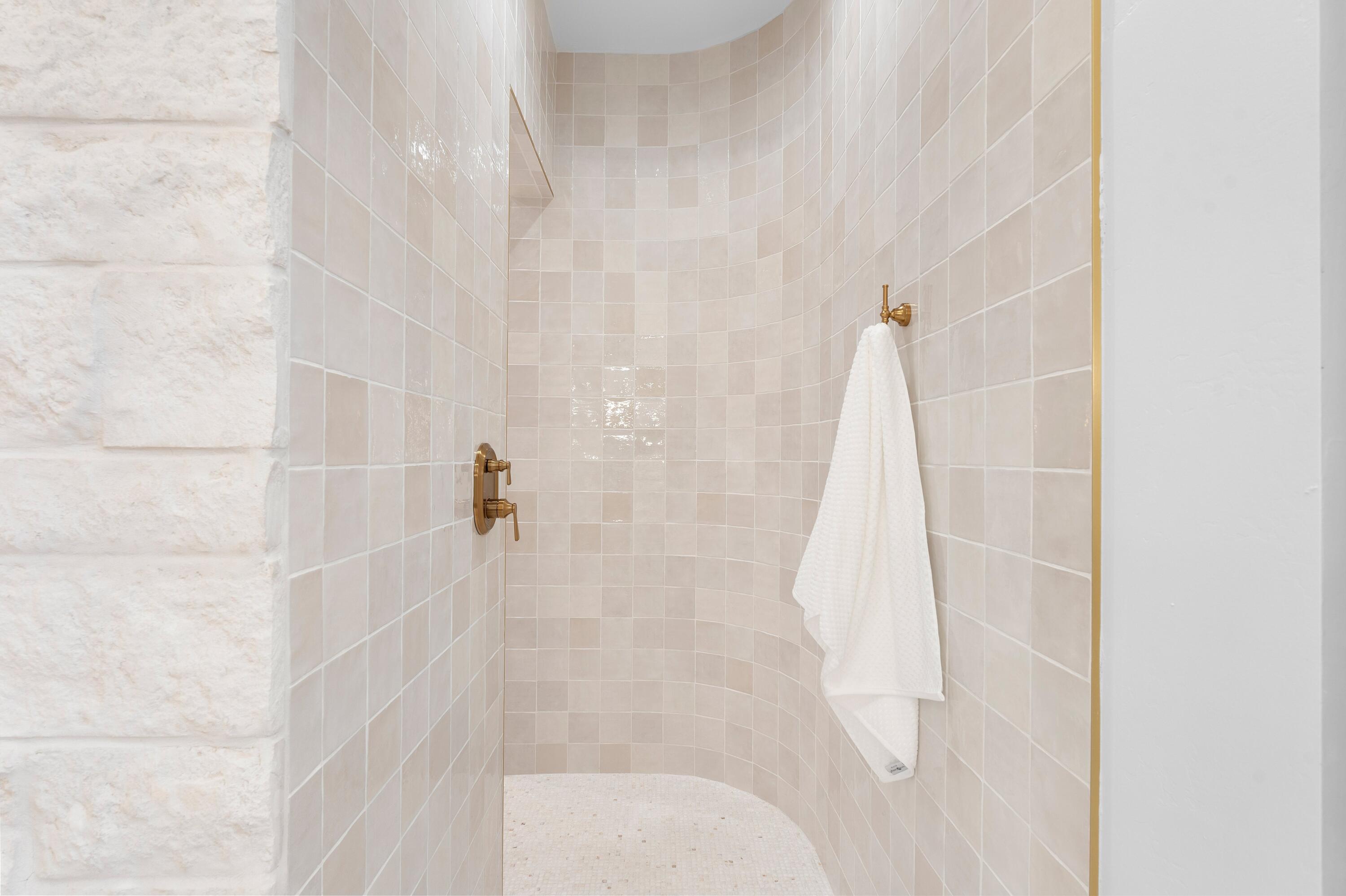 10300 Signal Avenue NE