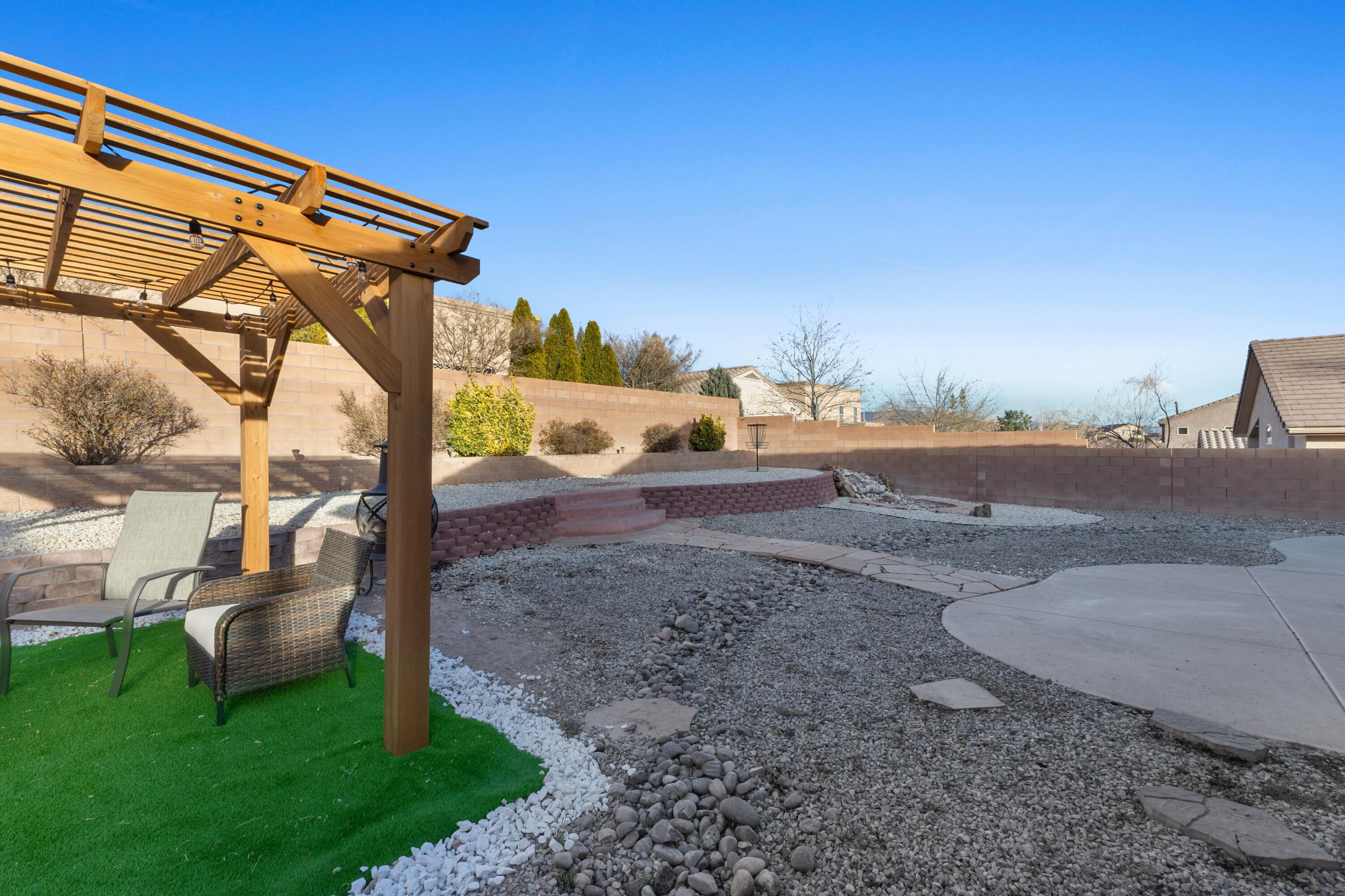 2512 Mesa Crotalo Road SE