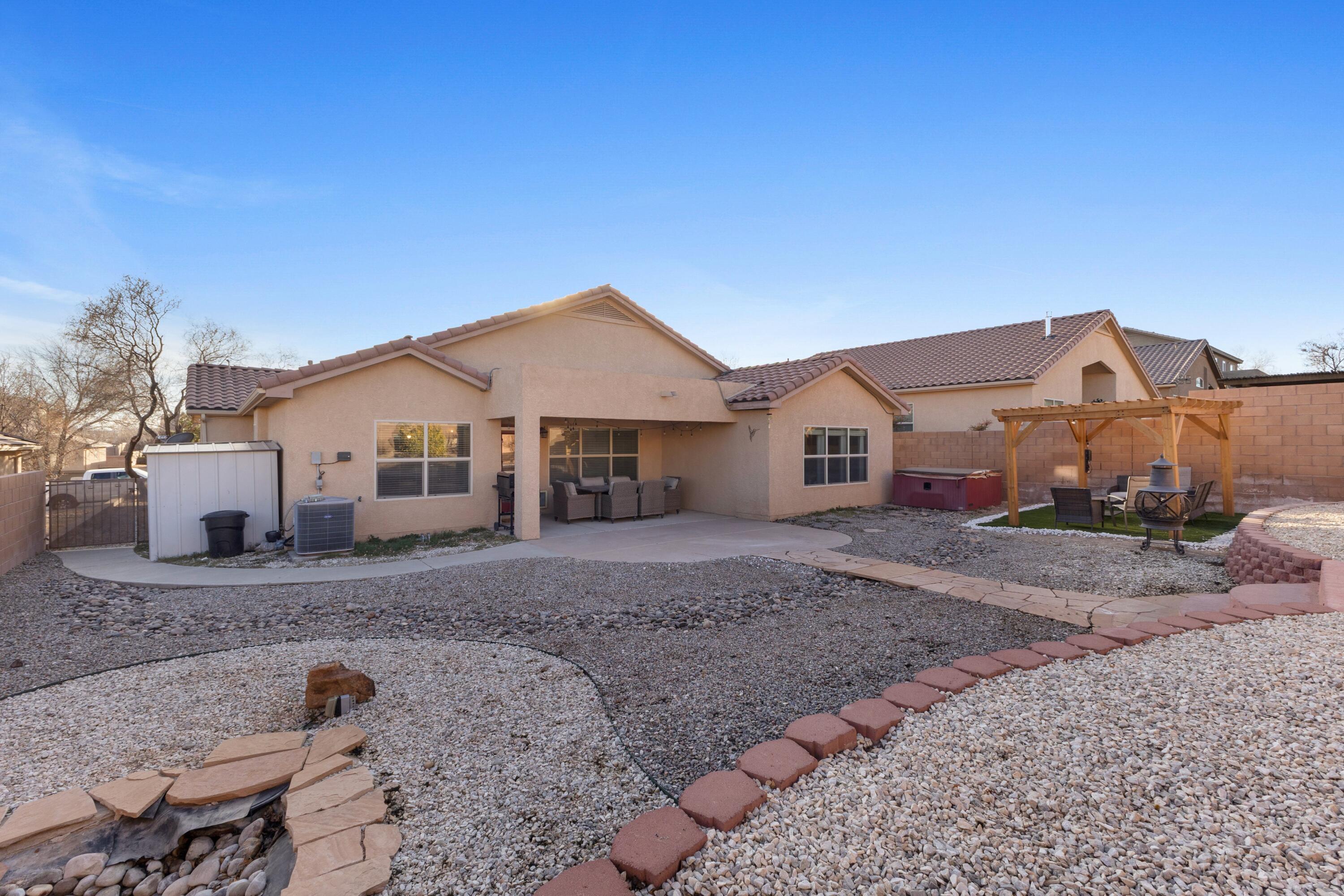 2512 Mesa Crotalo Road SE