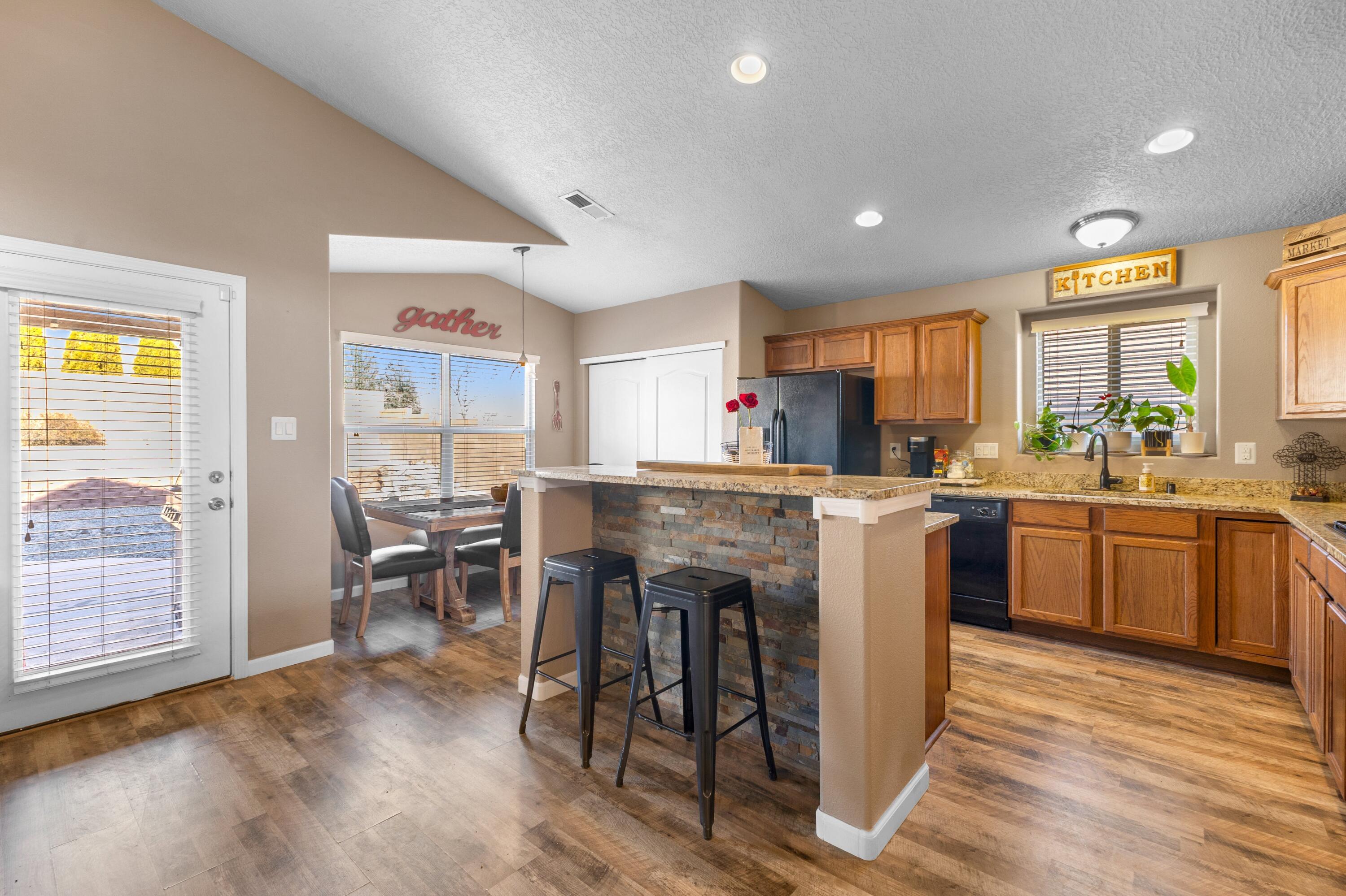 2512 Mesa Crotalo Road SE