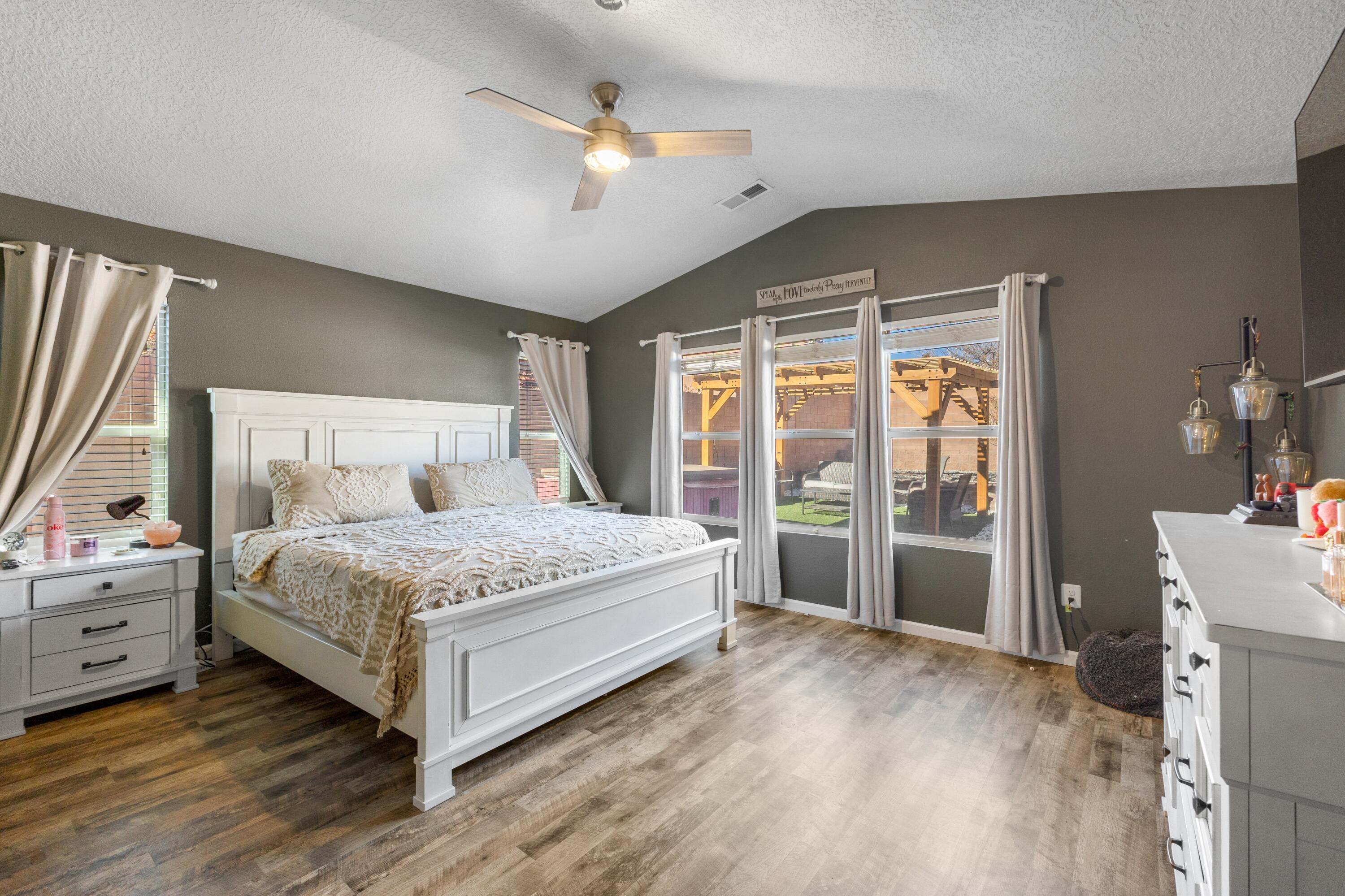 2512 Mesa Crotalo Road SE