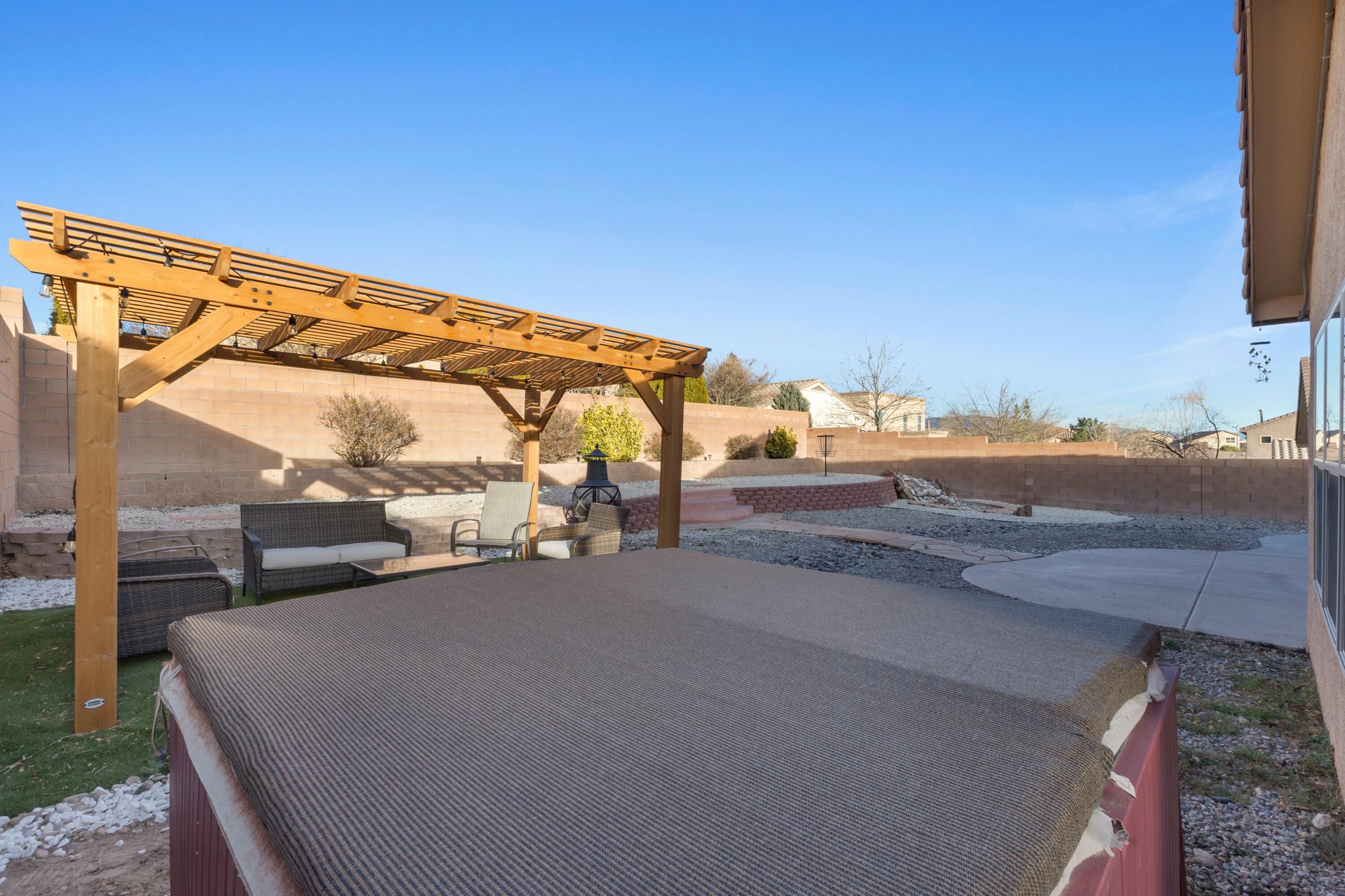 2512 Mesa Crotalo Road SE