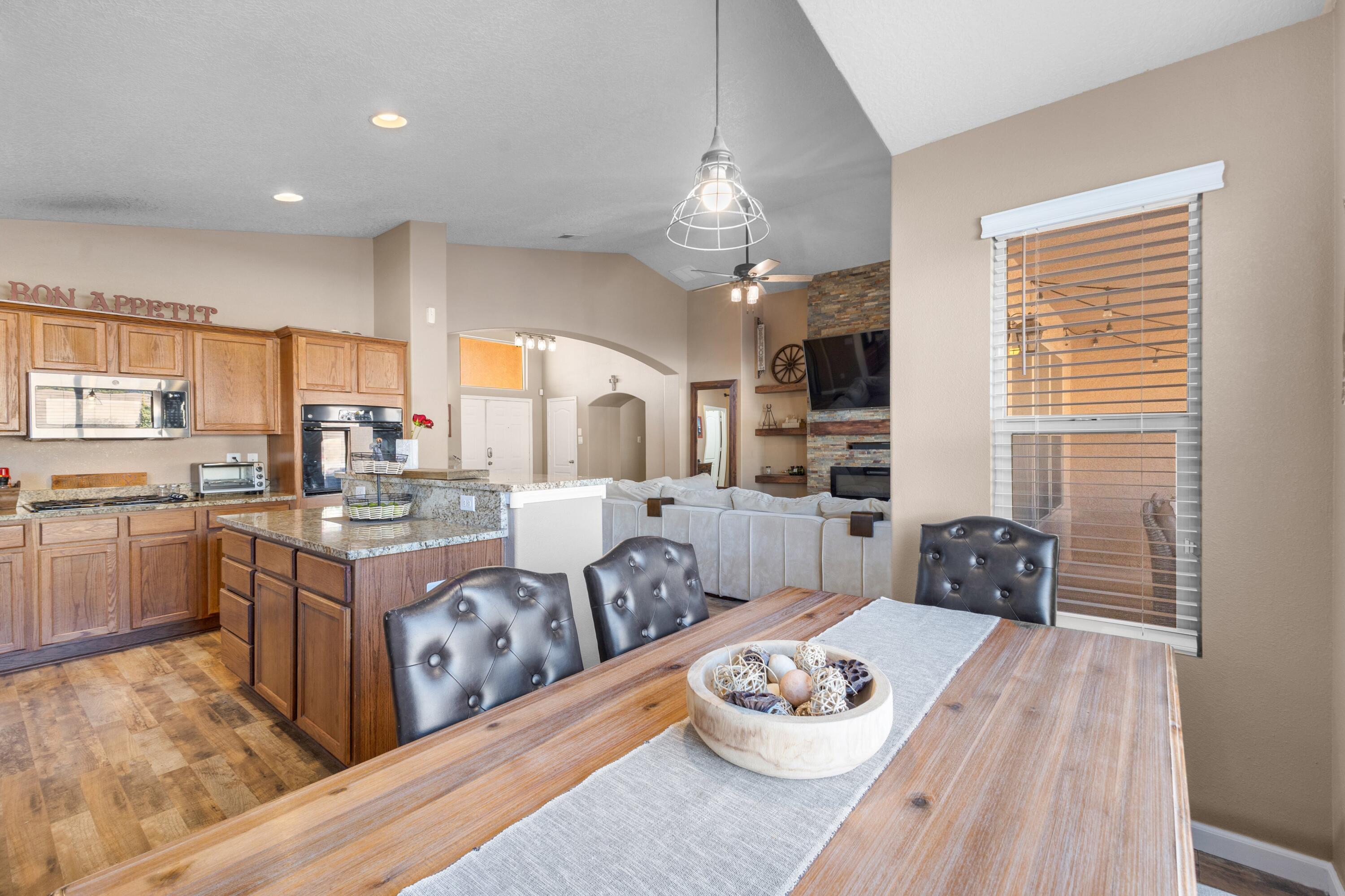 2512 Mesa Crotalo Road SE