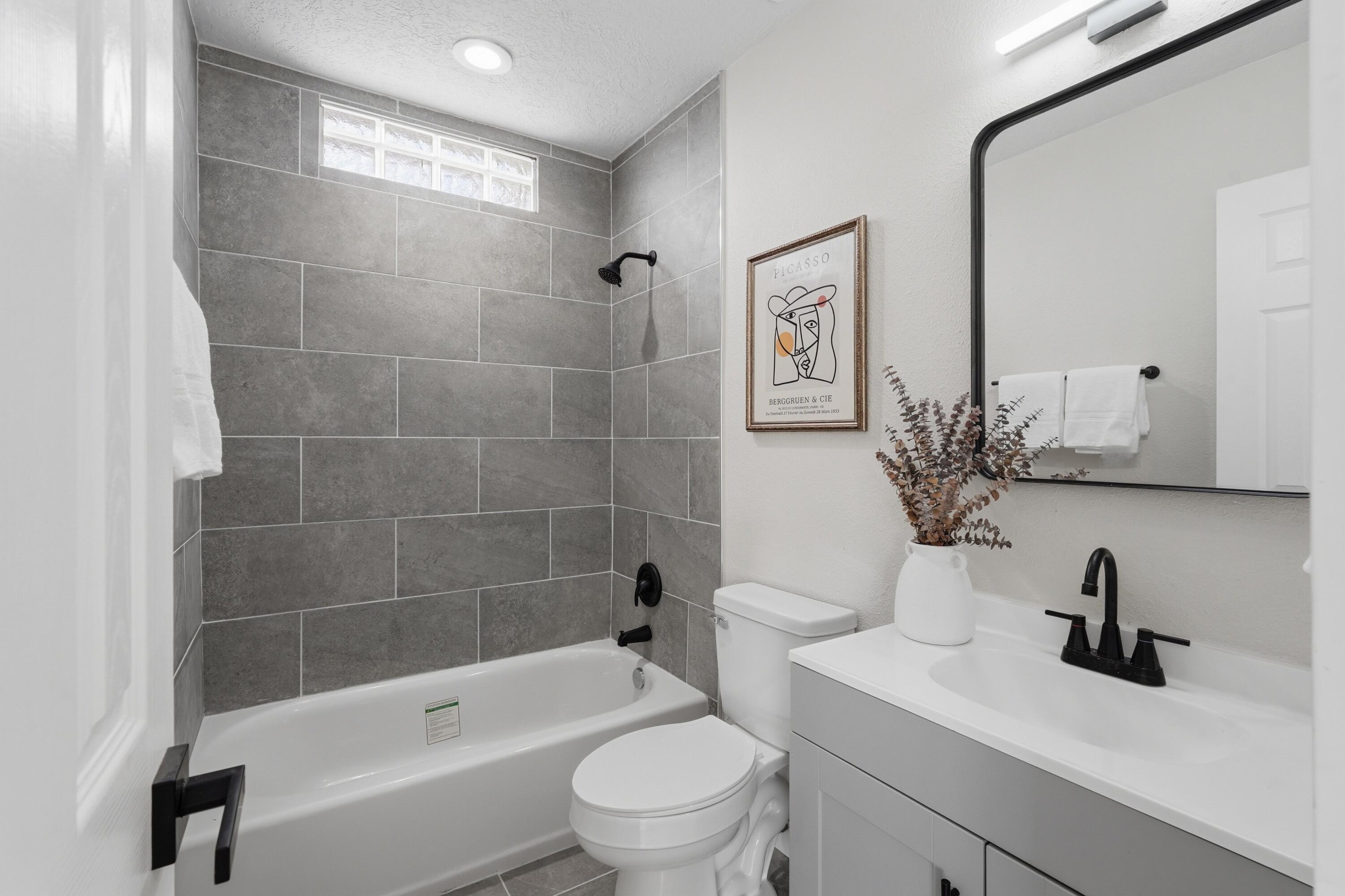 110 Tyrone Avenue NW