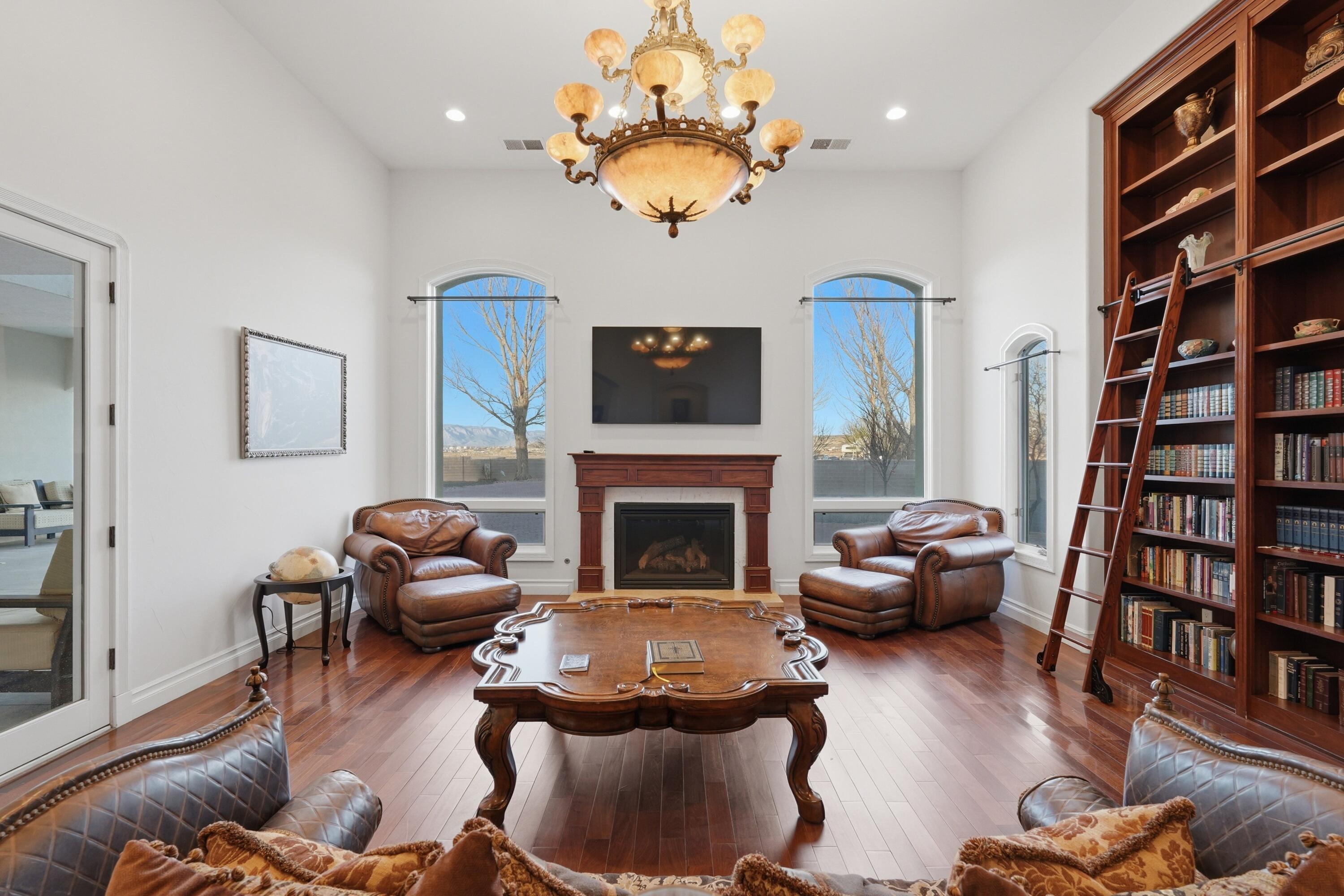 800 Salida Sandia SW