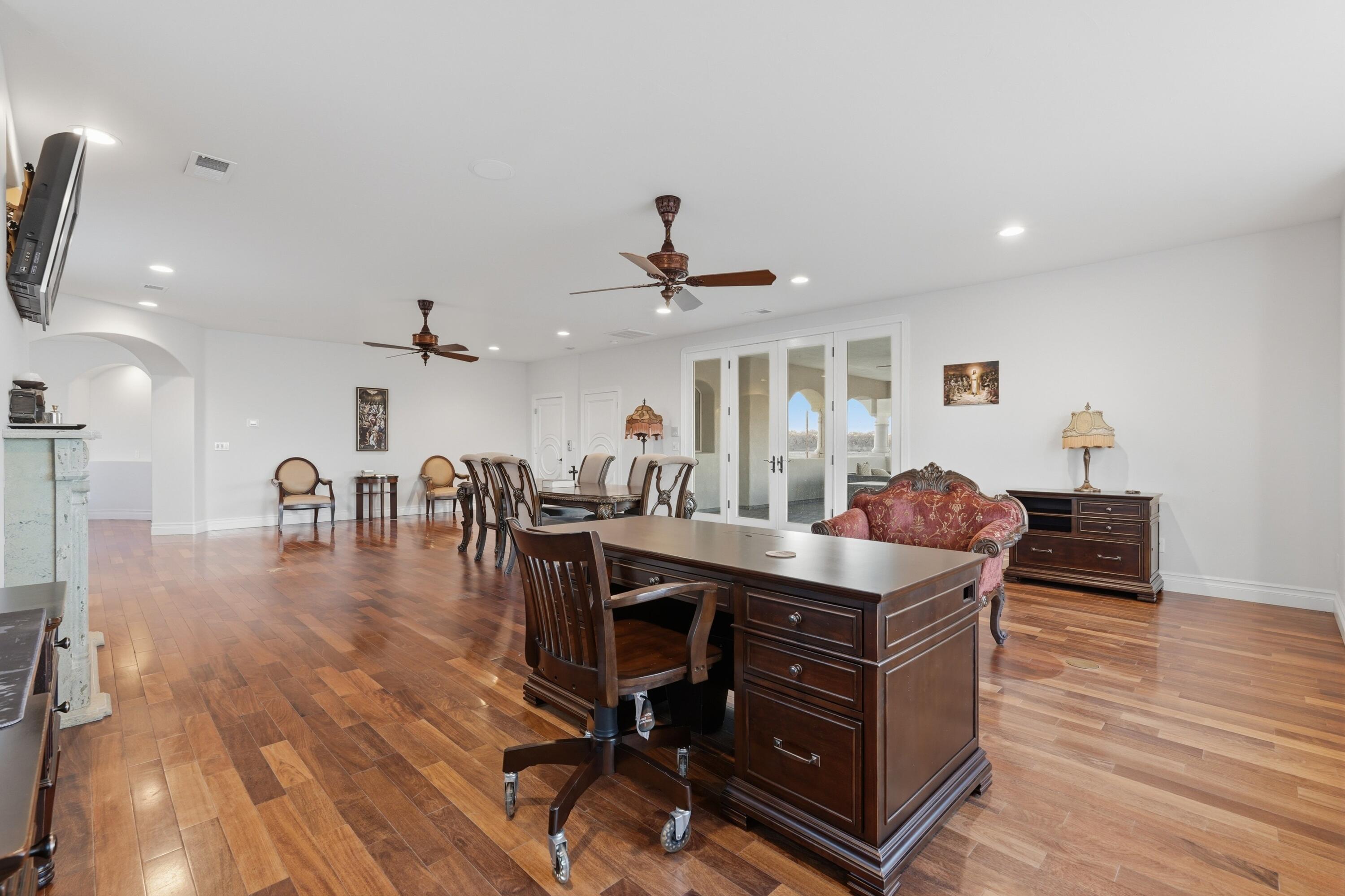 800 Salida Sandia SW