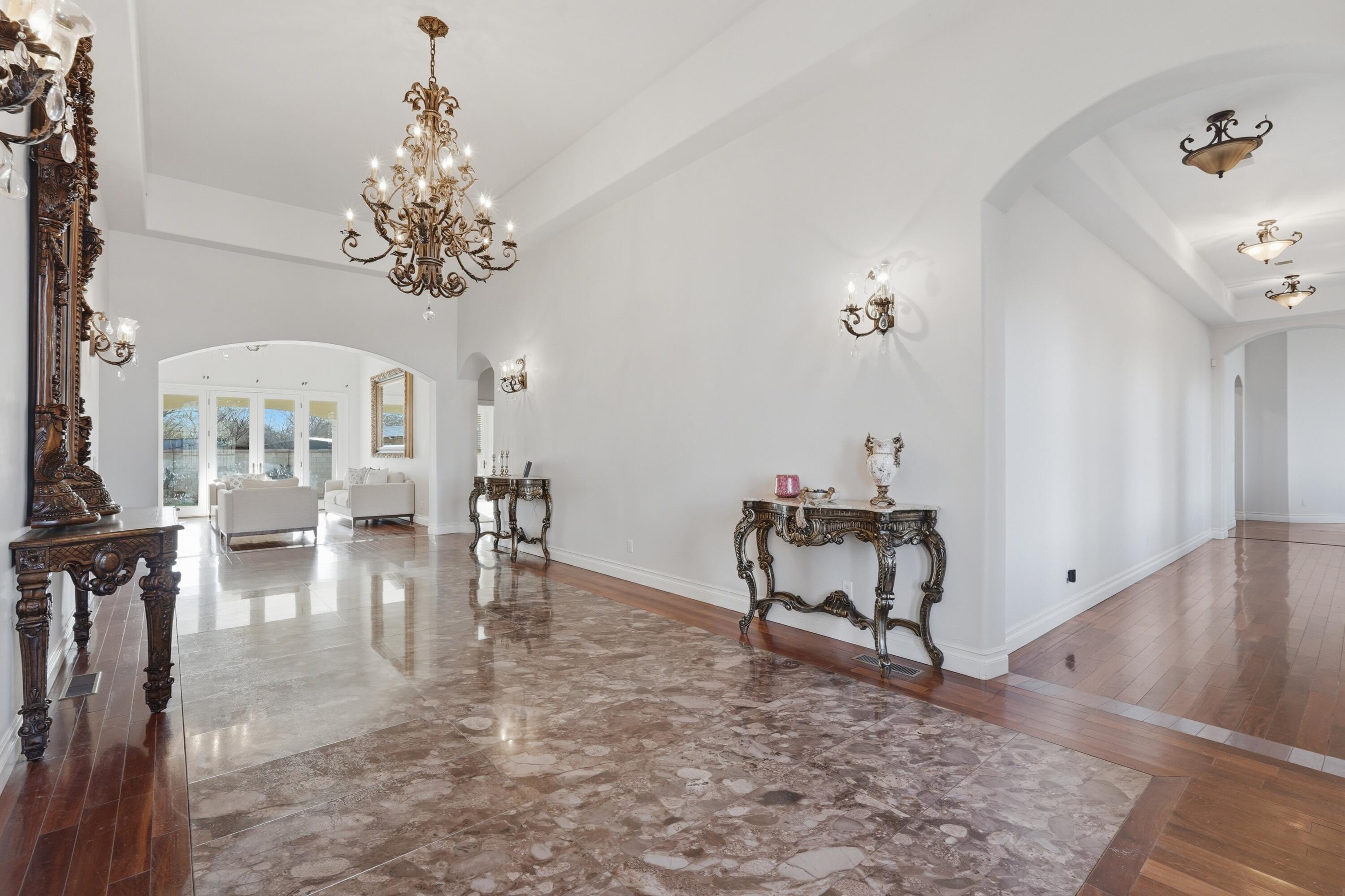 800 Salida Sandia SW