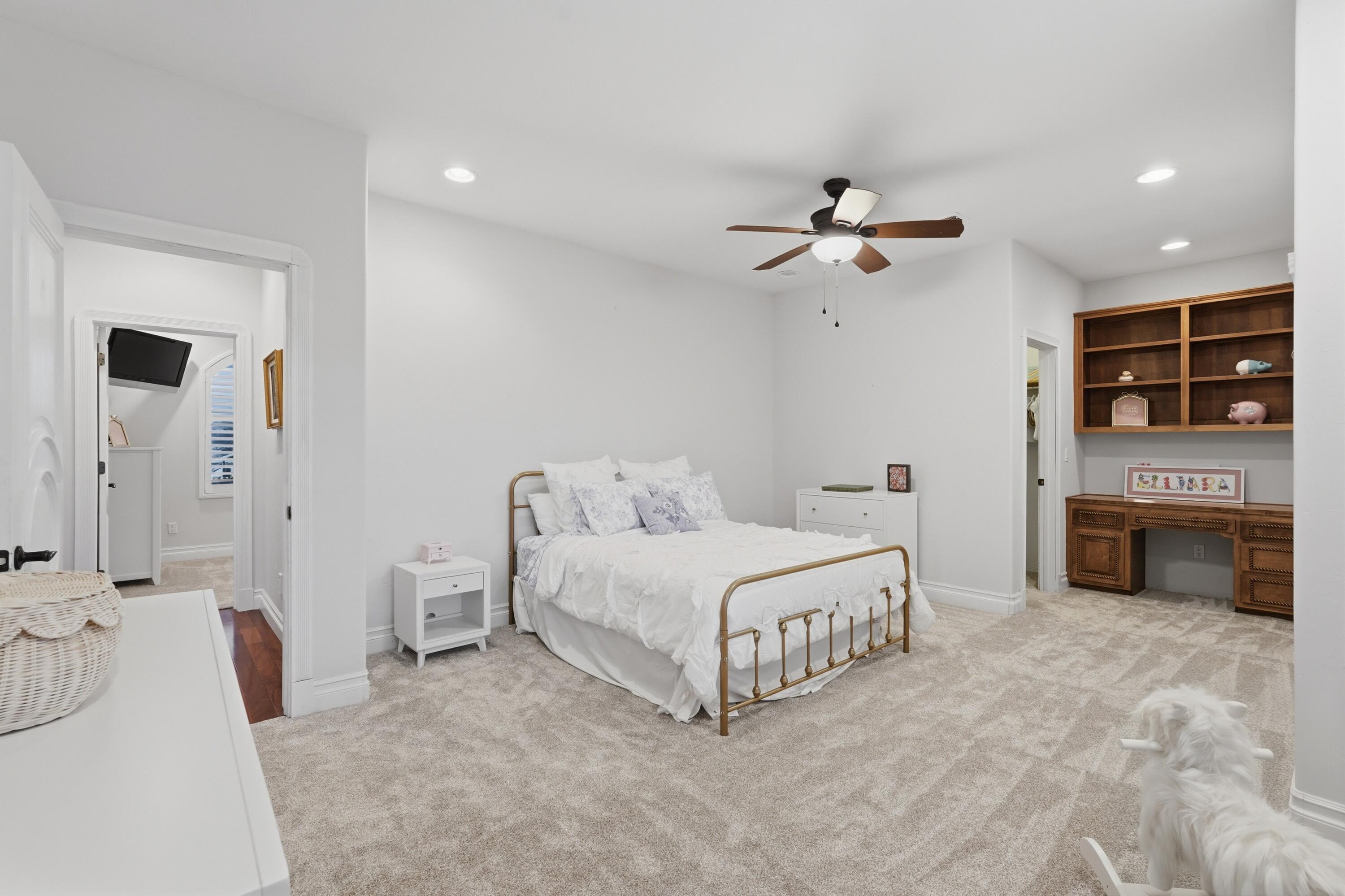 800 Salida Sandia SW