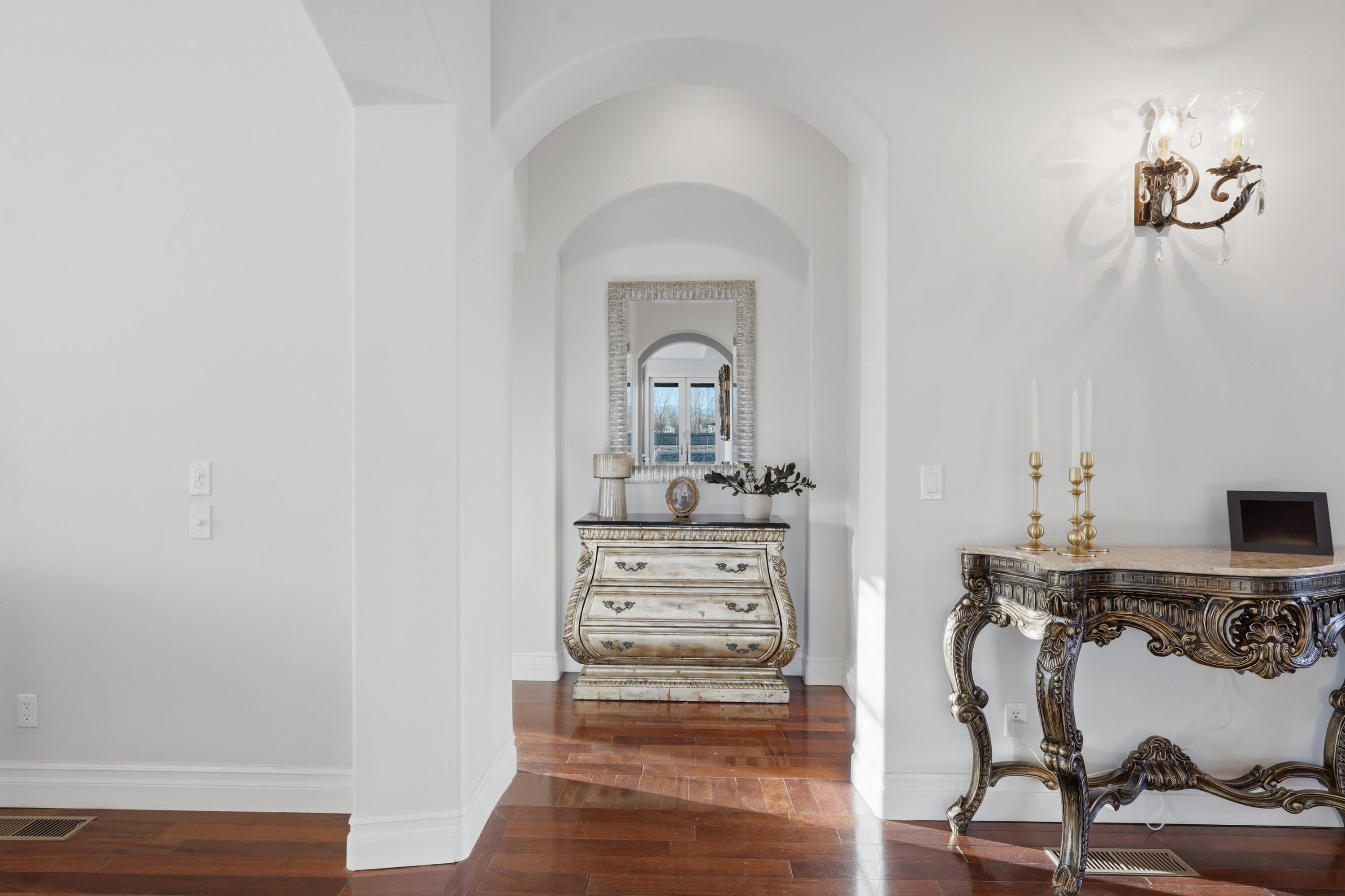 800 Salida Sandia SW