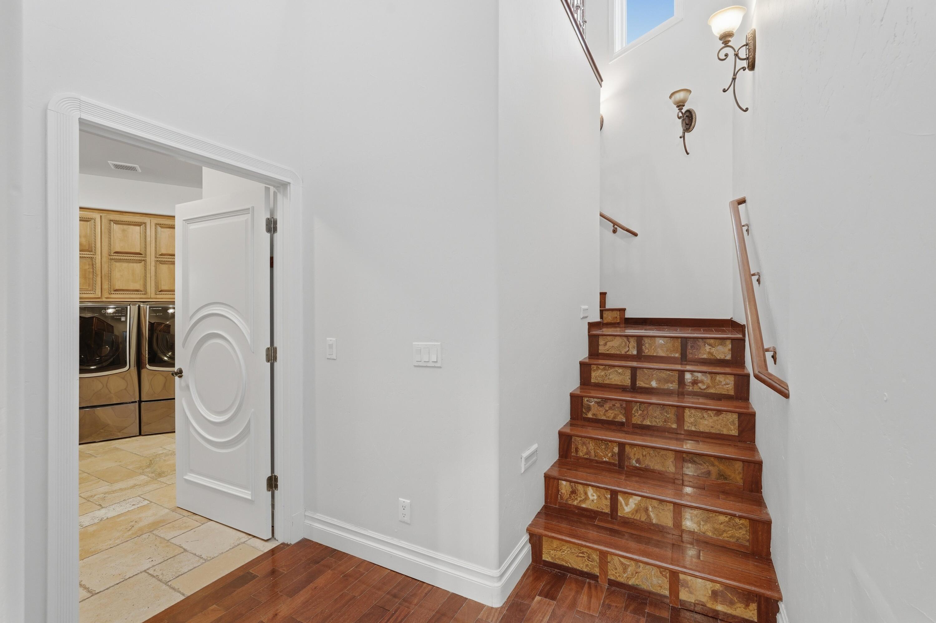 800 Salida Sandia SW