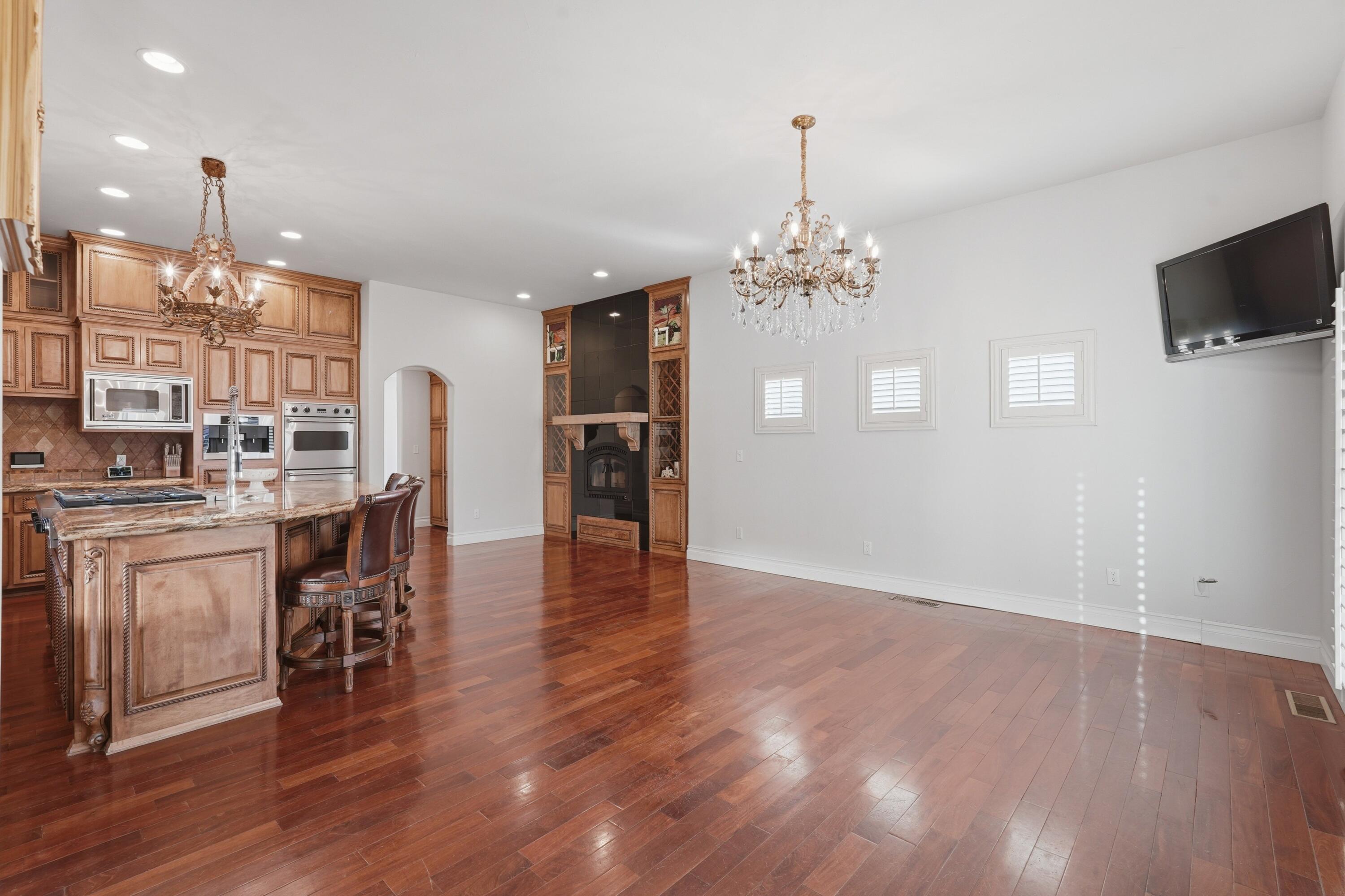 800 Salida Sandia SW