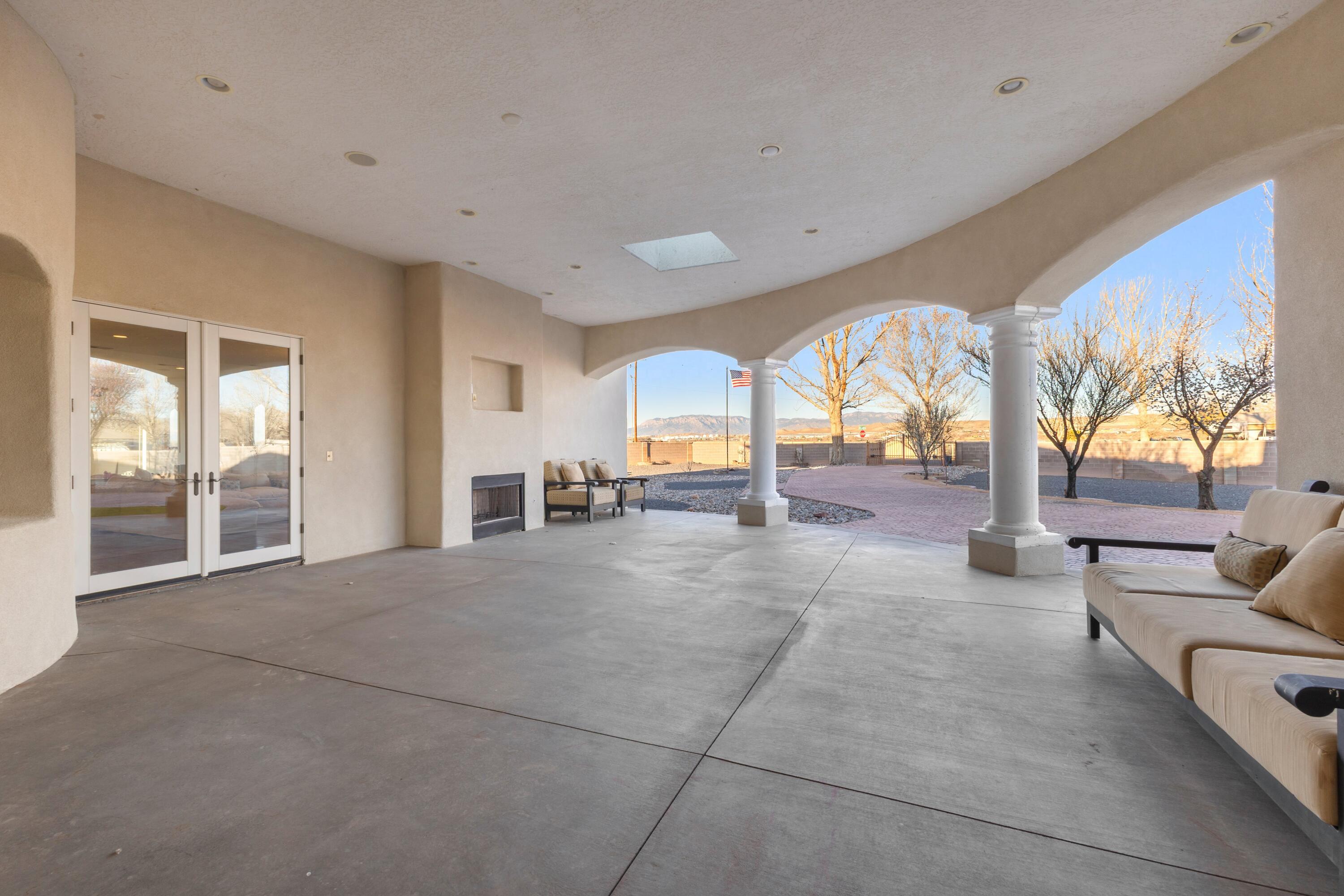 800 Salida Sandia SW