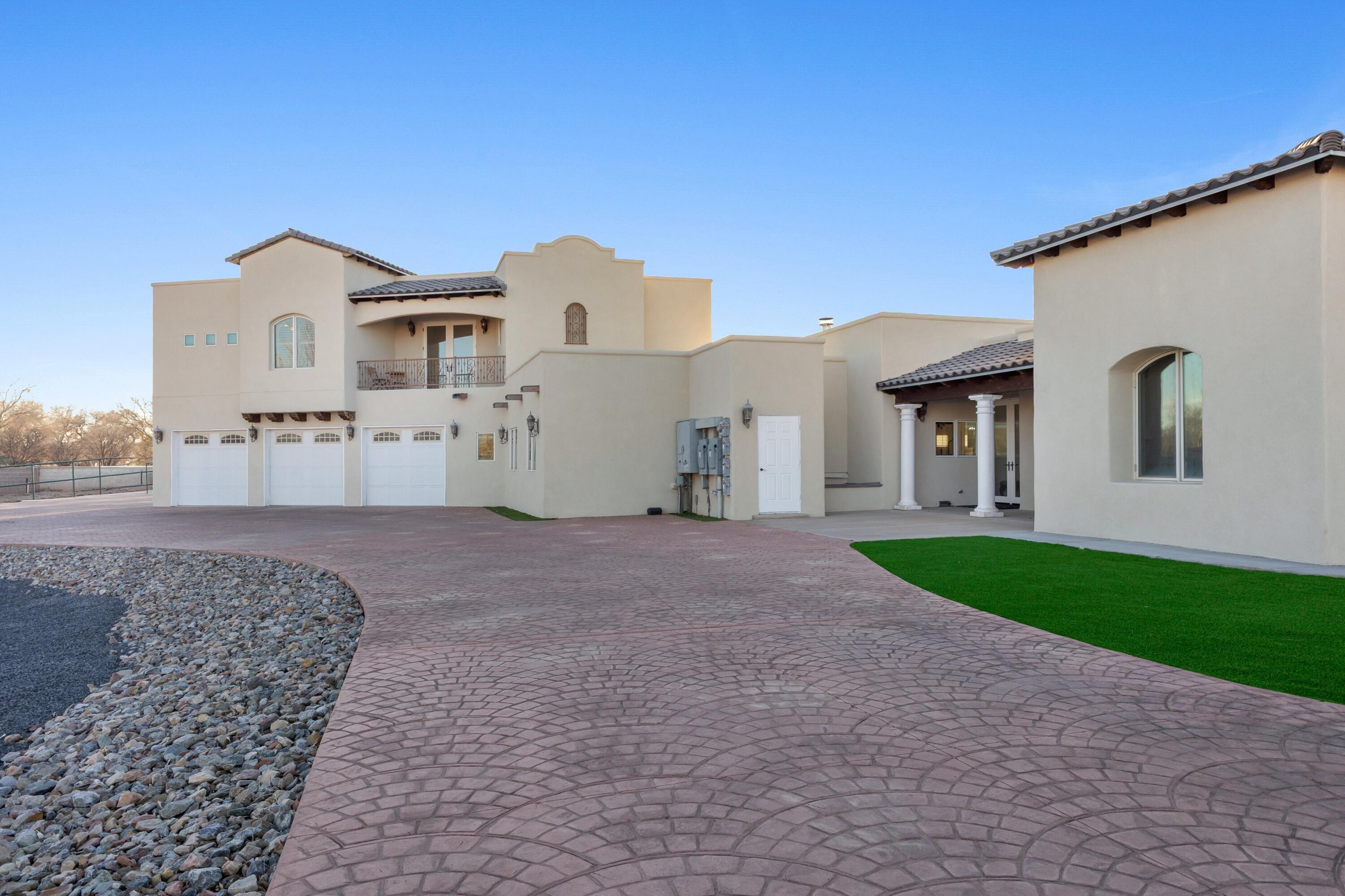 800 Salida Sandia SW