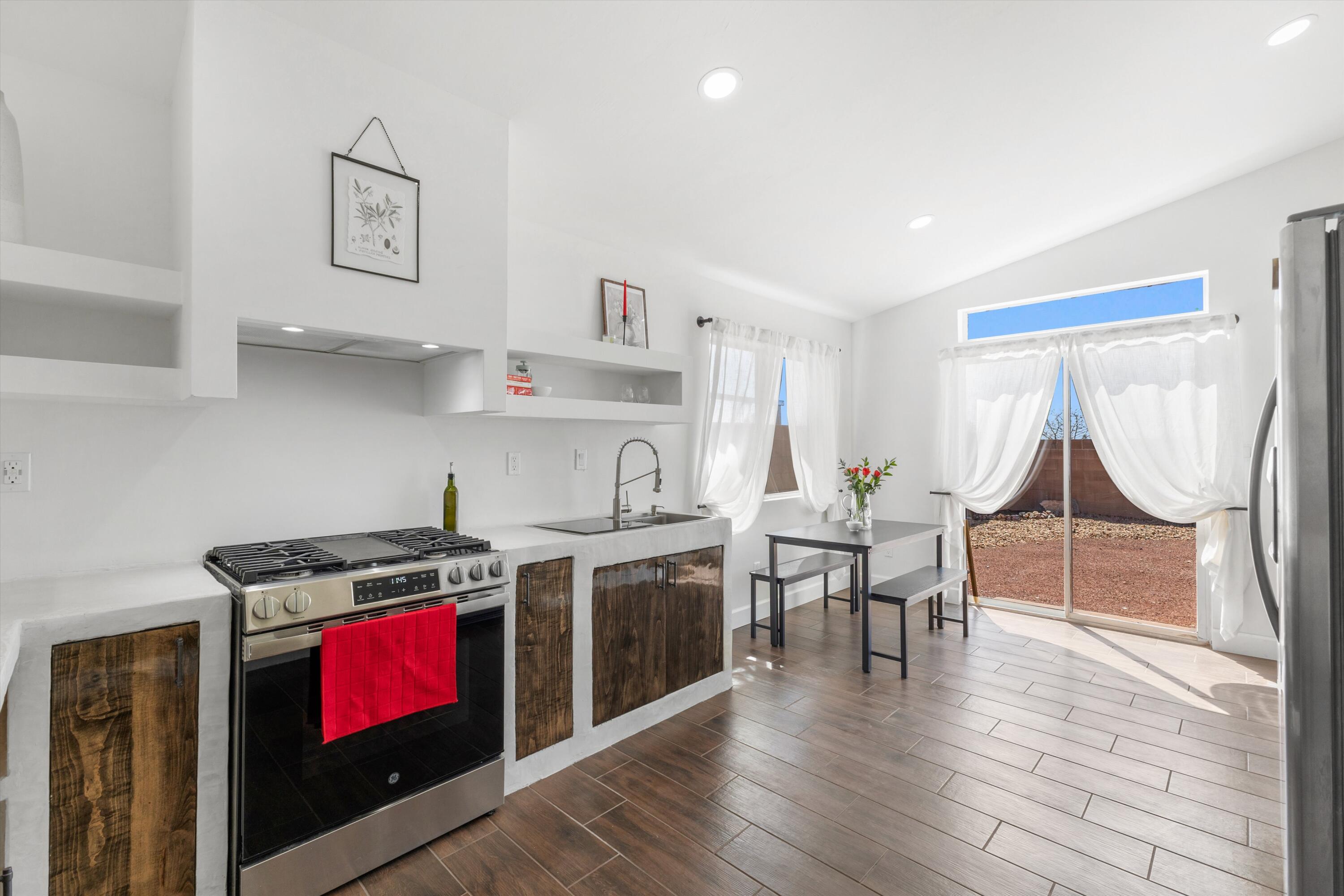 6128 Full Moon Avenue NW