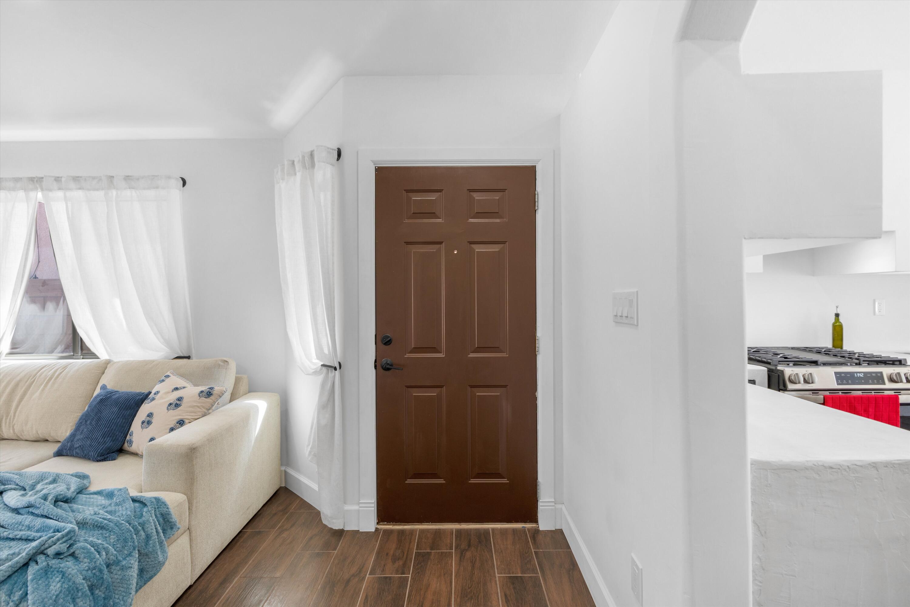 6128 Full Moon Avenue NW