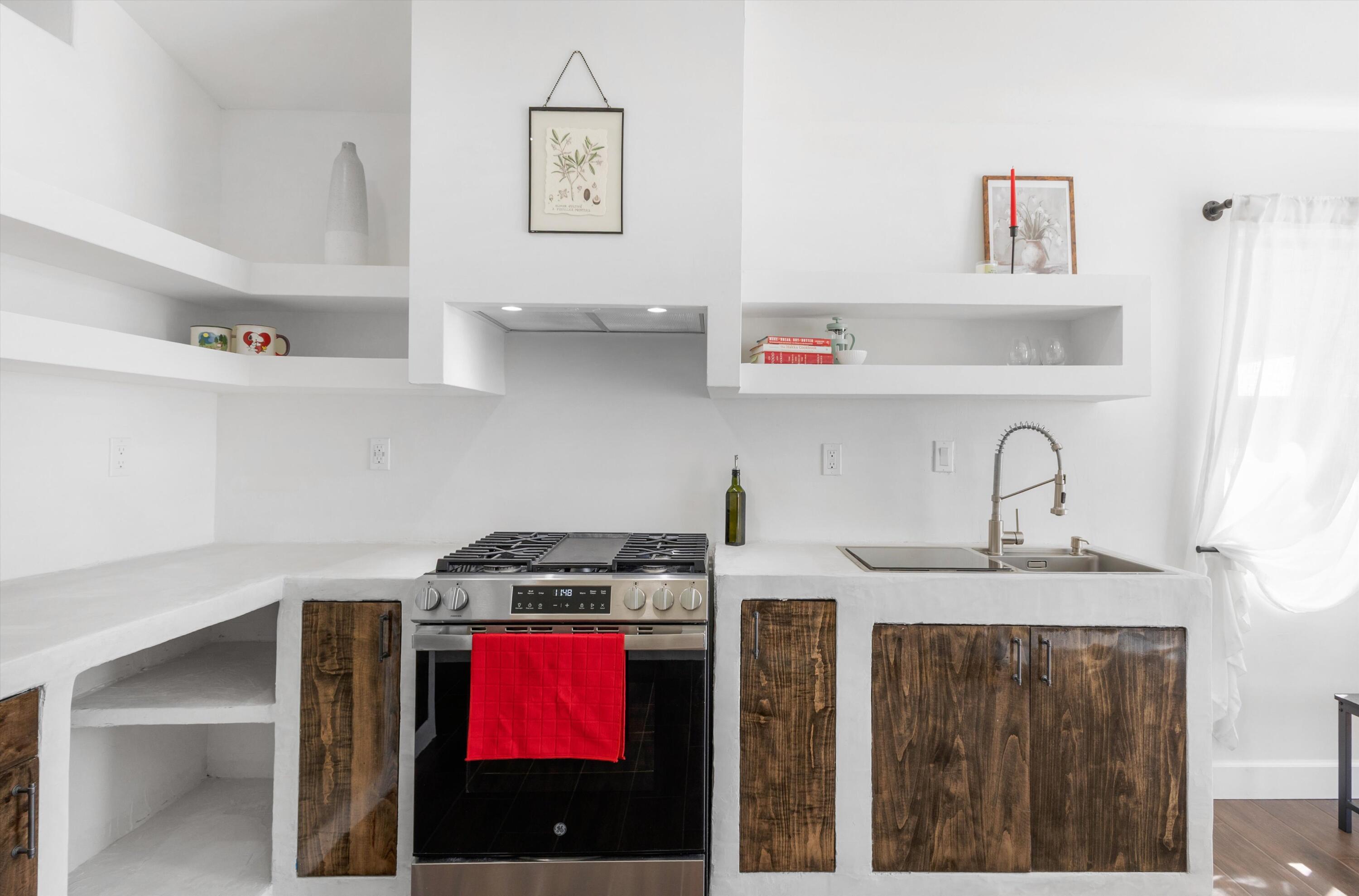 6128 Full Moon Avenue NW