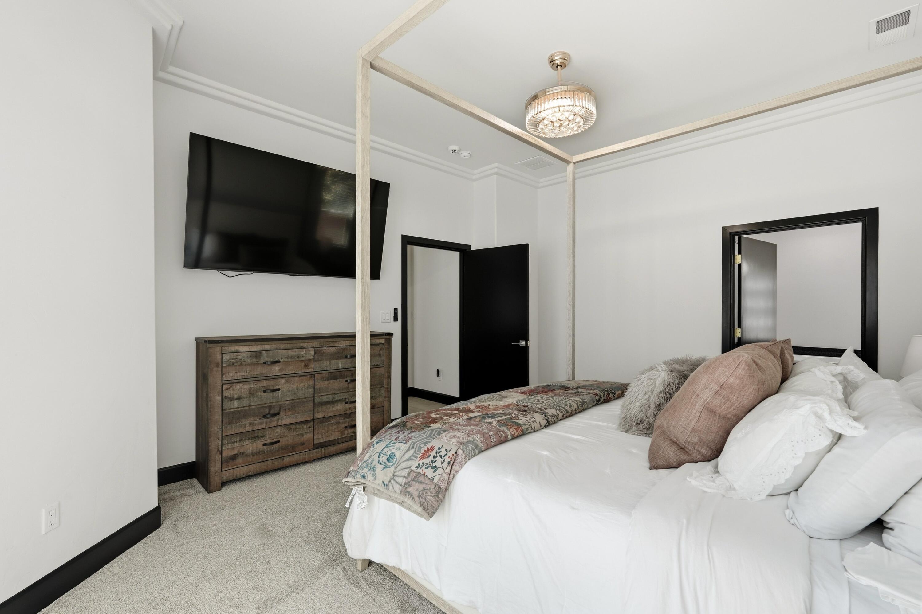 7424 Enchanted Sky Lane NE