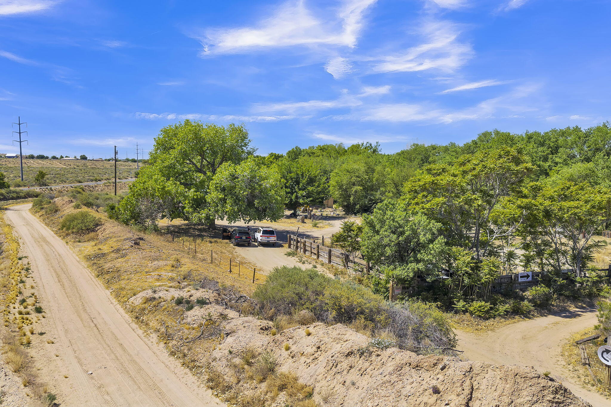 211 La Ladera Road