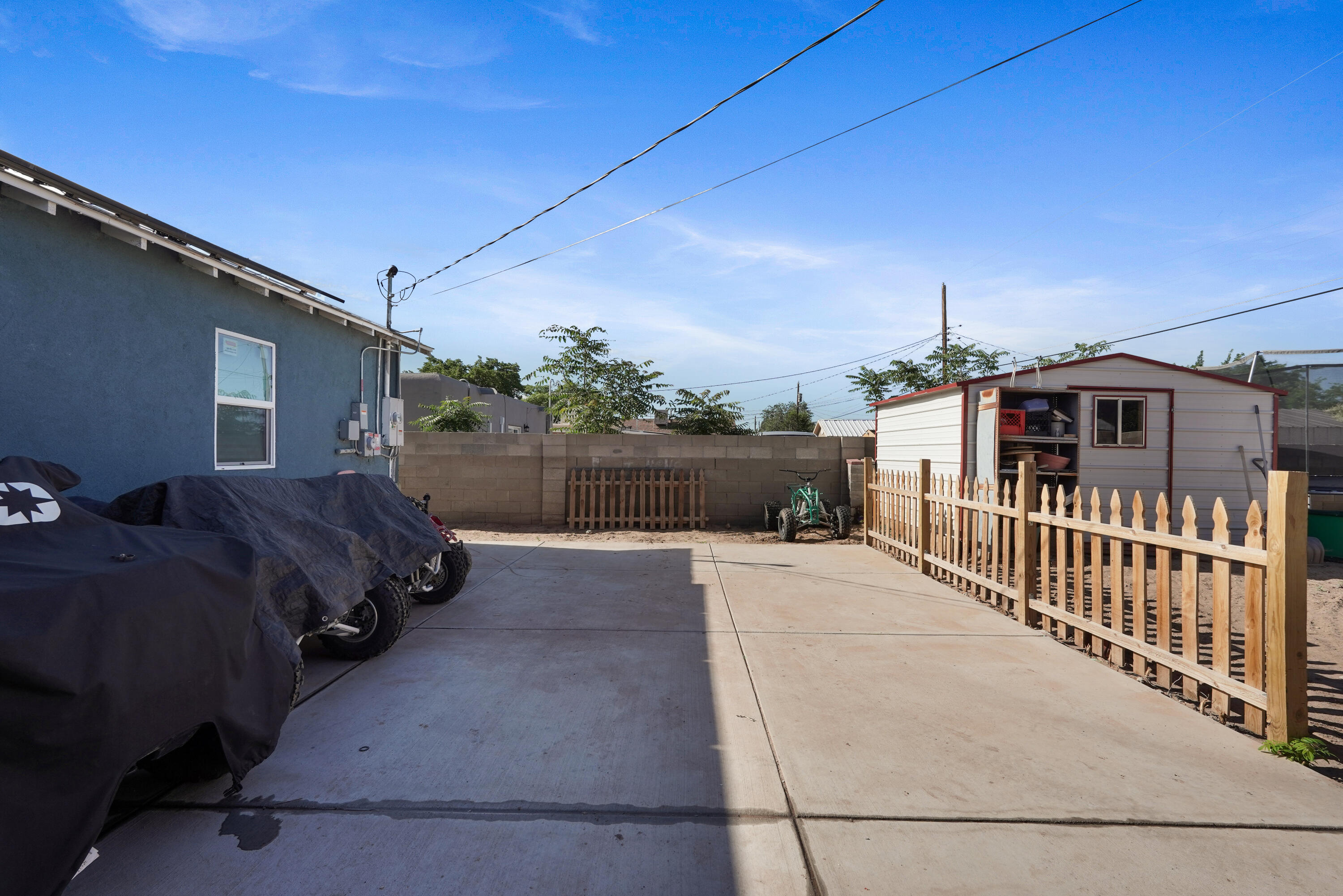 207 52nd Street SW