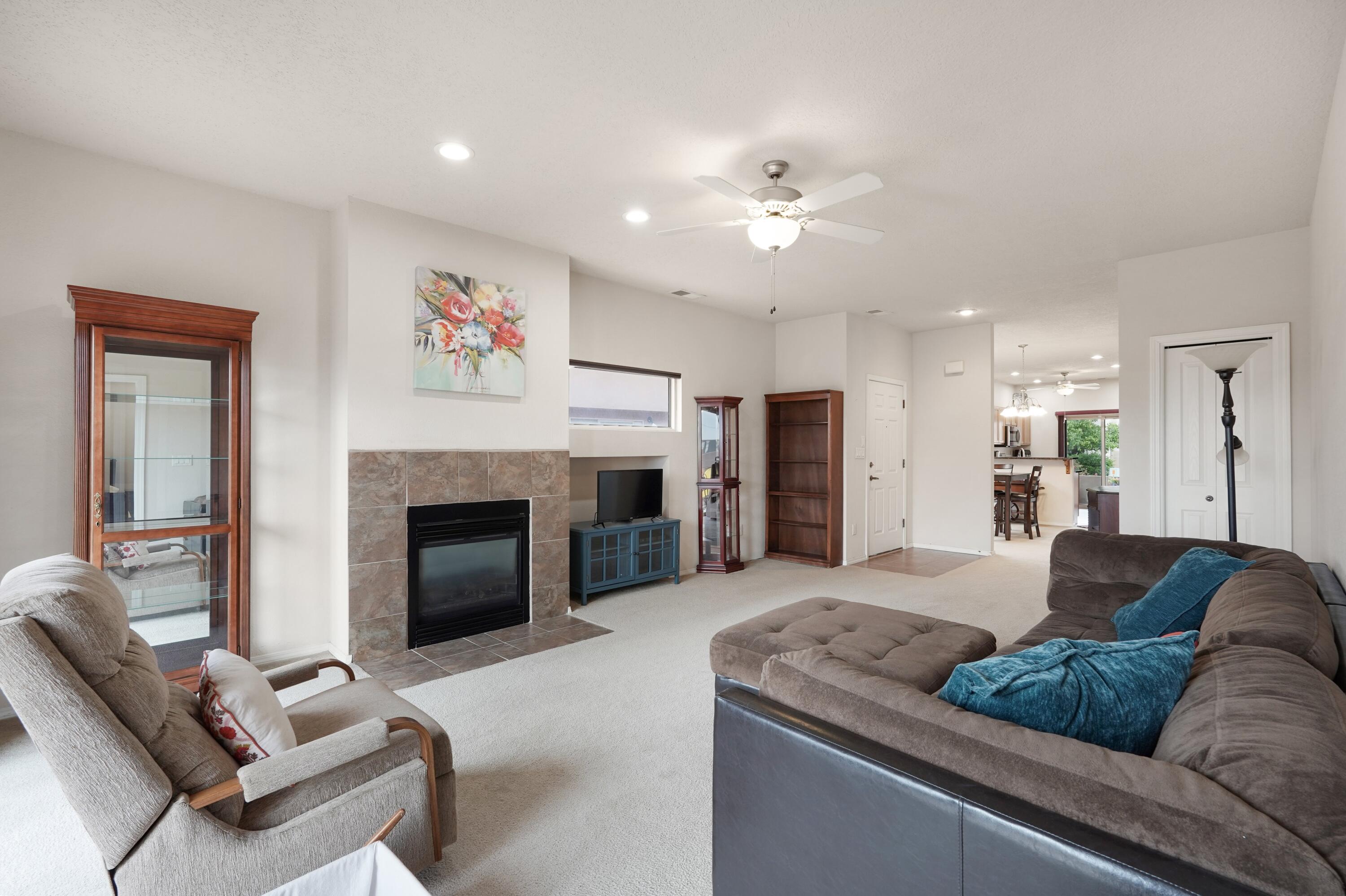 4424 Desert Lily Court SE