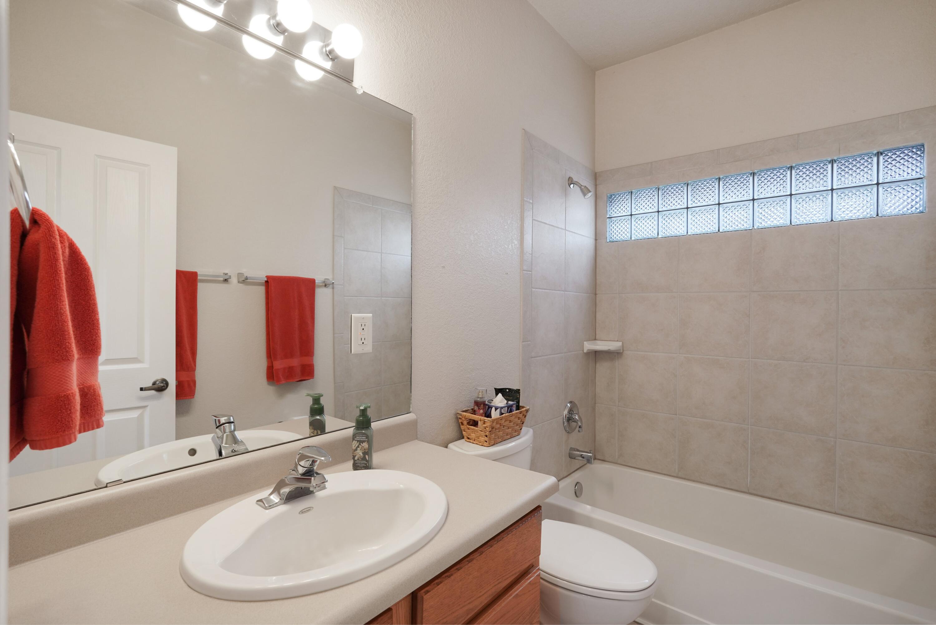 4424 Desert Lily Court SE