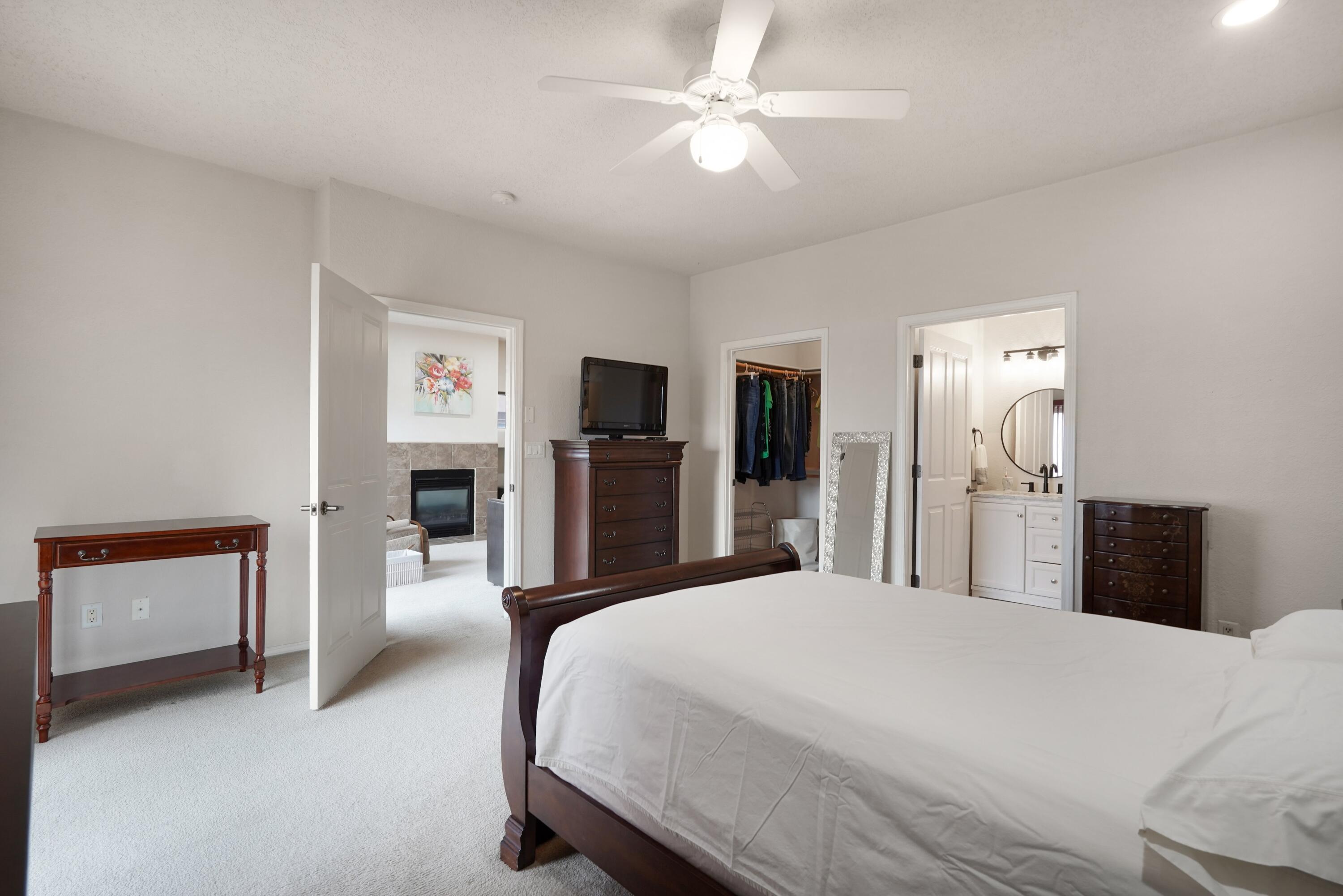 4424 Desert Lily Court SE