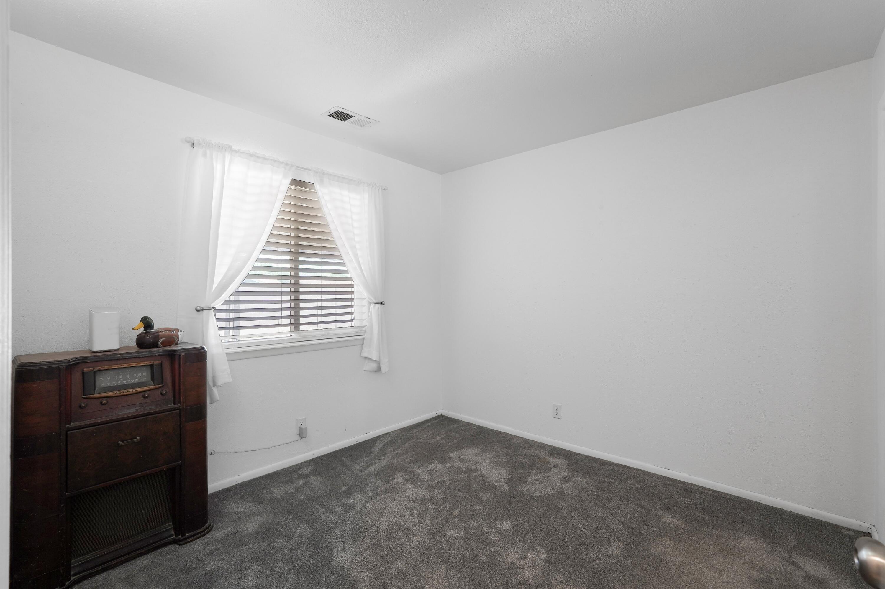 241 Shirley Street NE