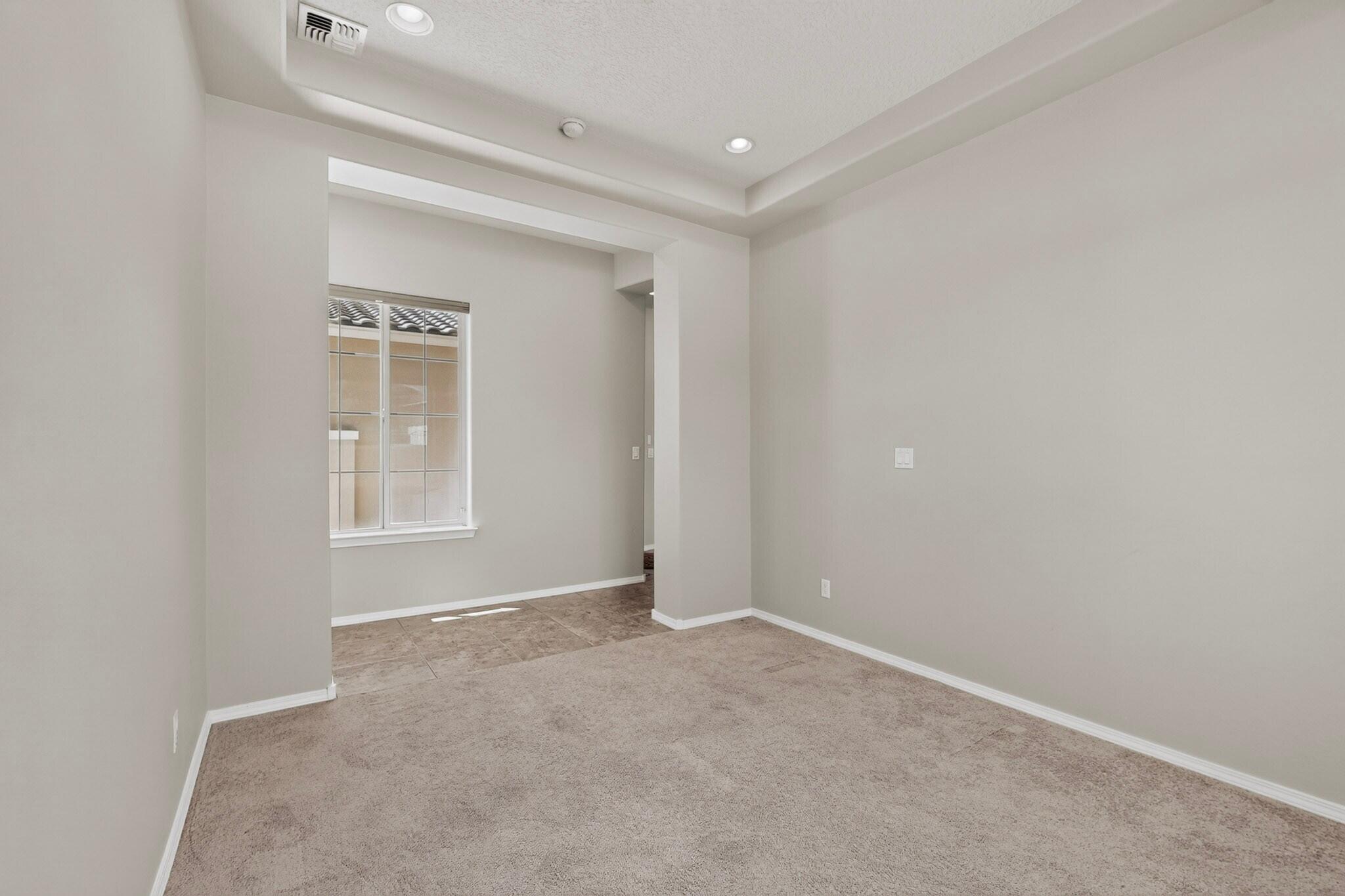45 E Vista Hermosa Place NE
