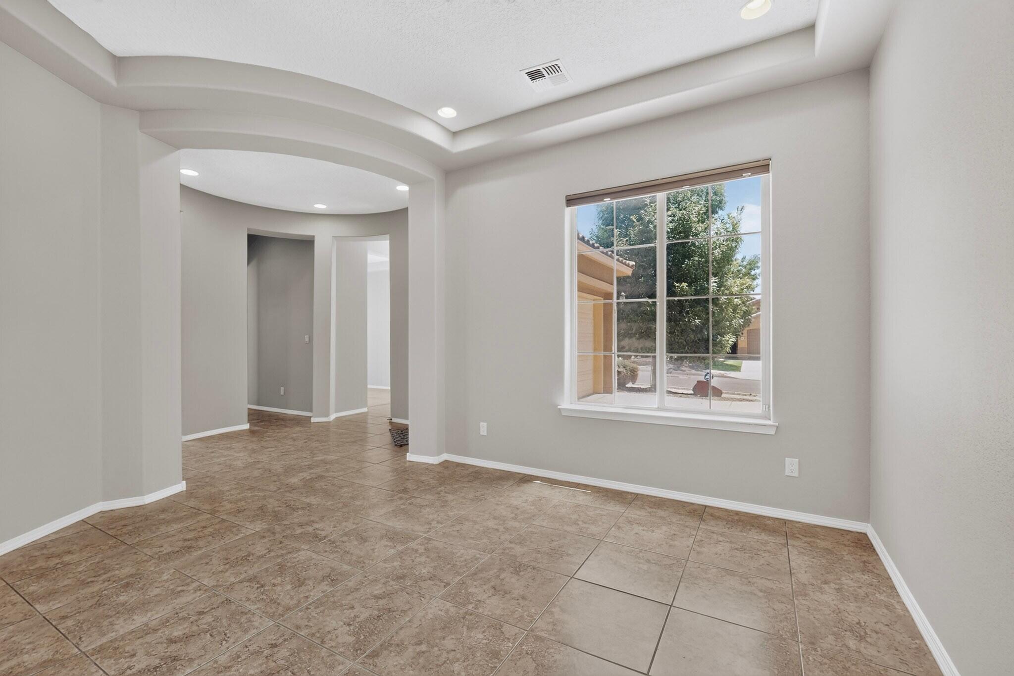 45 E Vista Hermosa Place NE