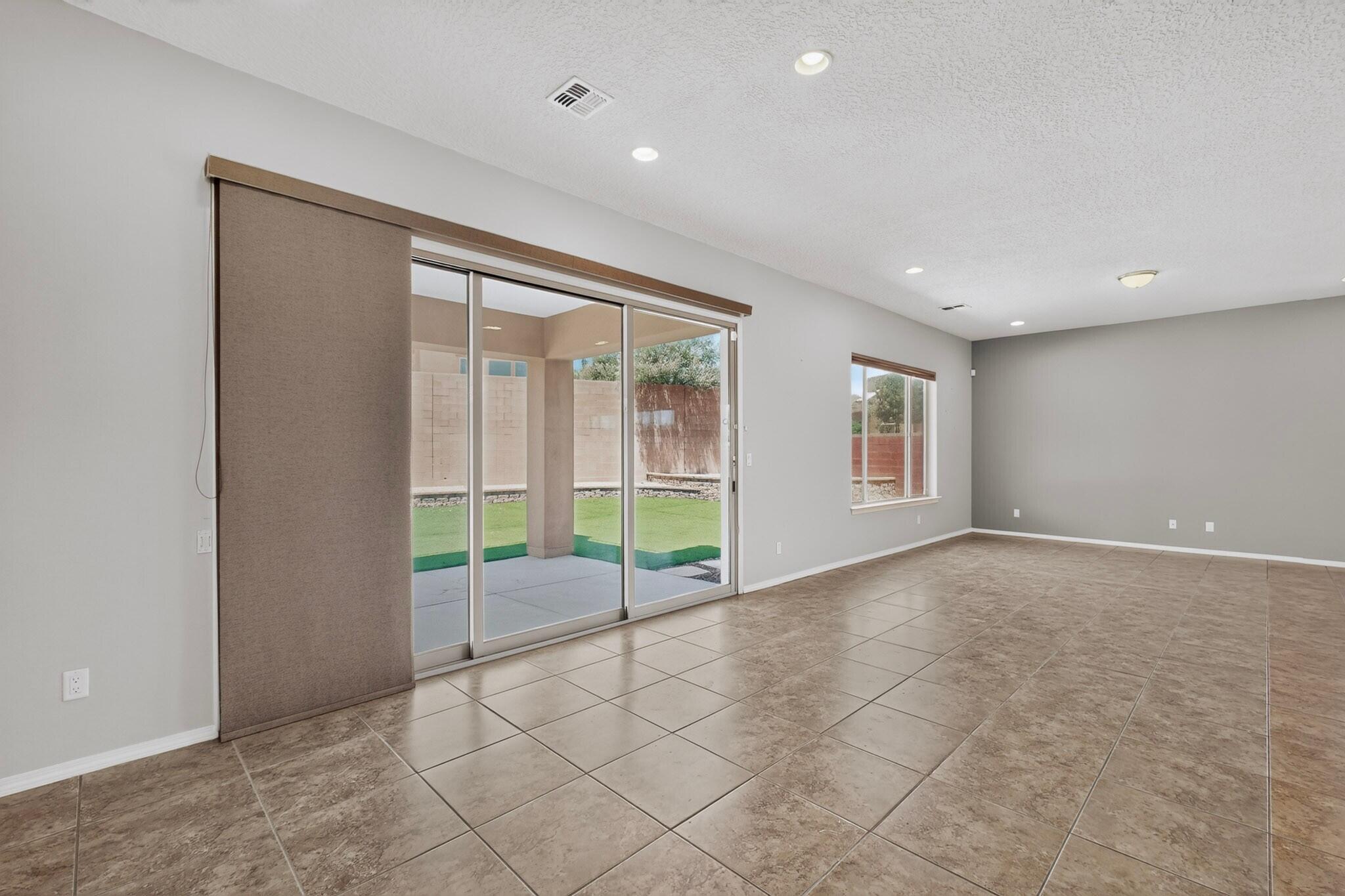 45 E Vista Hermosa Place NE