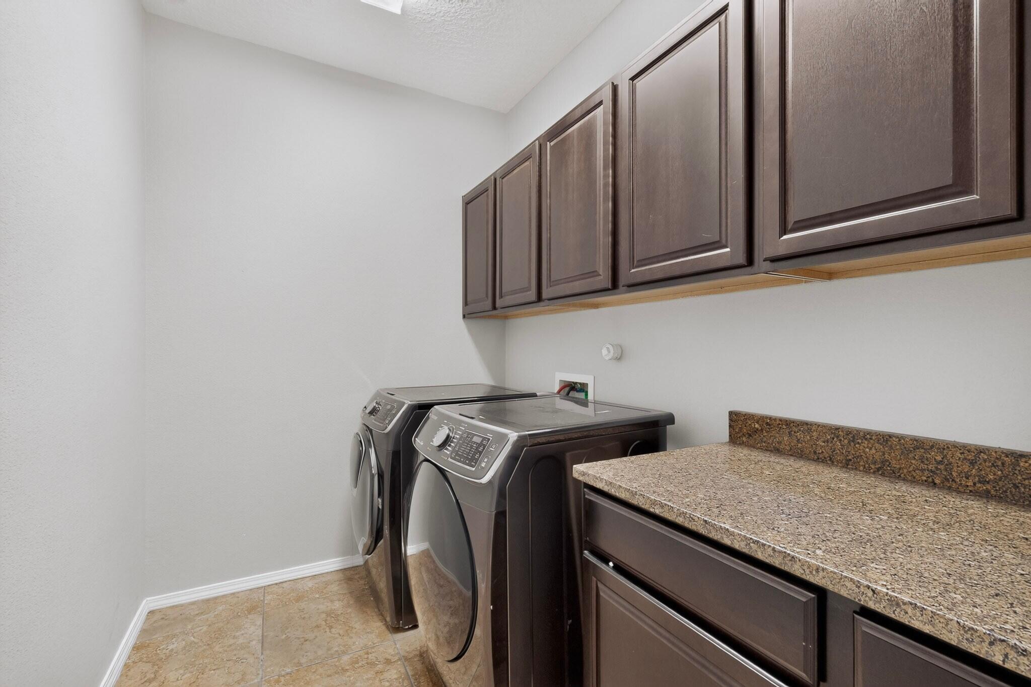 45 E Vista Hermosa Place NE