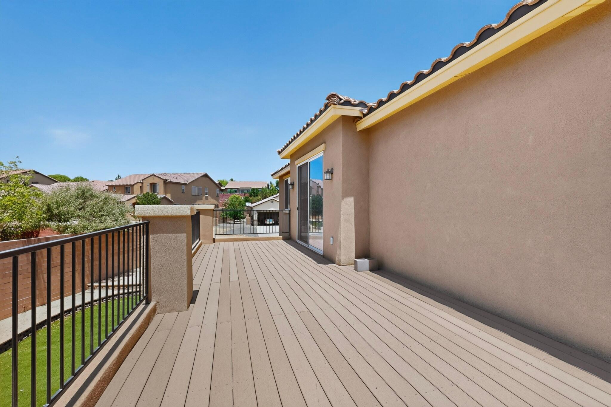 45 E Vista Hermosa Place NE