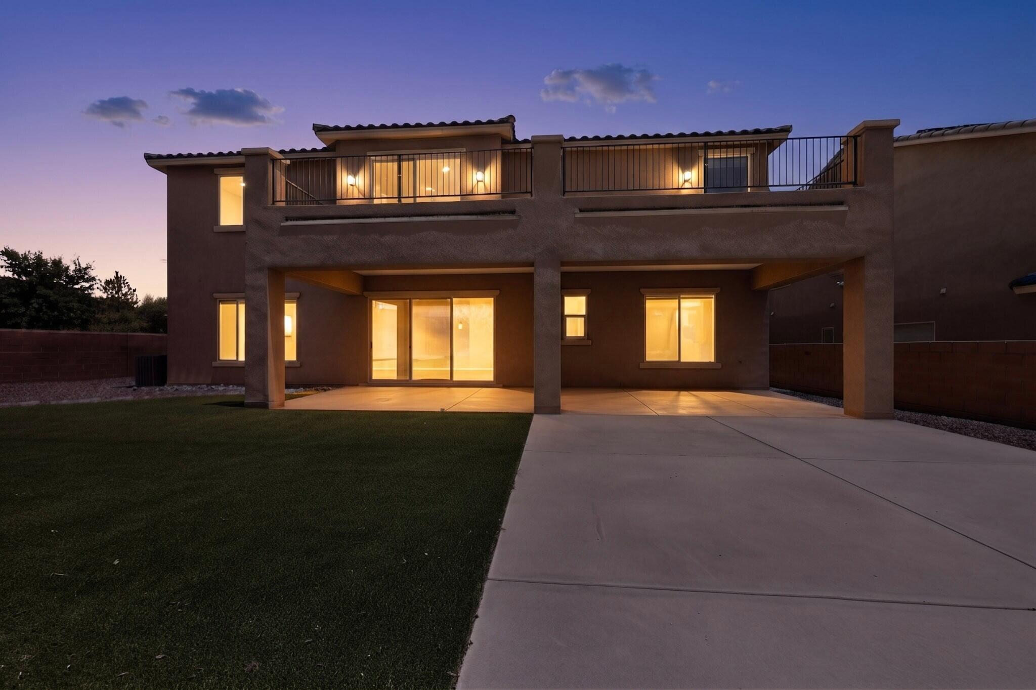45 E Vista Hermosa Place NE
