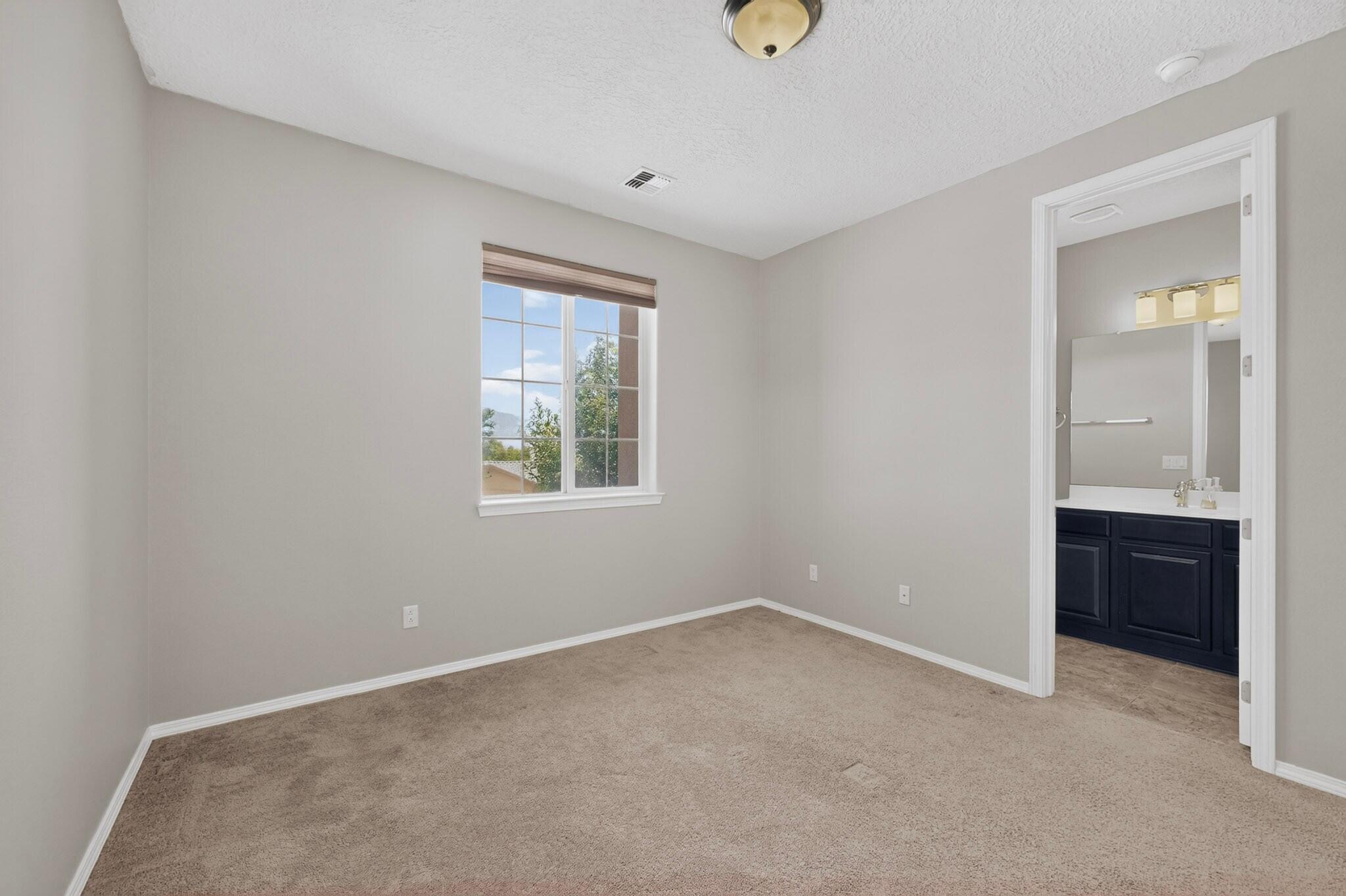 45 E Vista Hermosa Place NE
