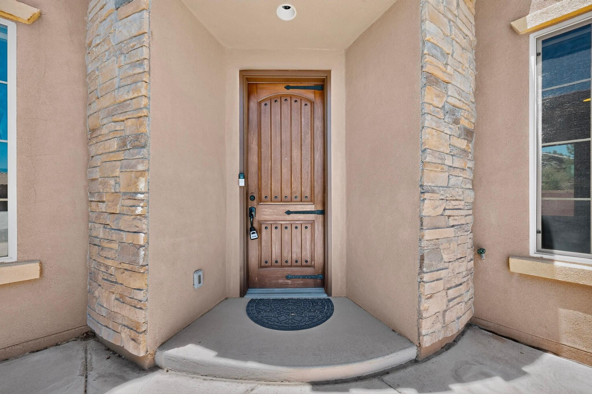 45 E Vista Hermosa Place NE