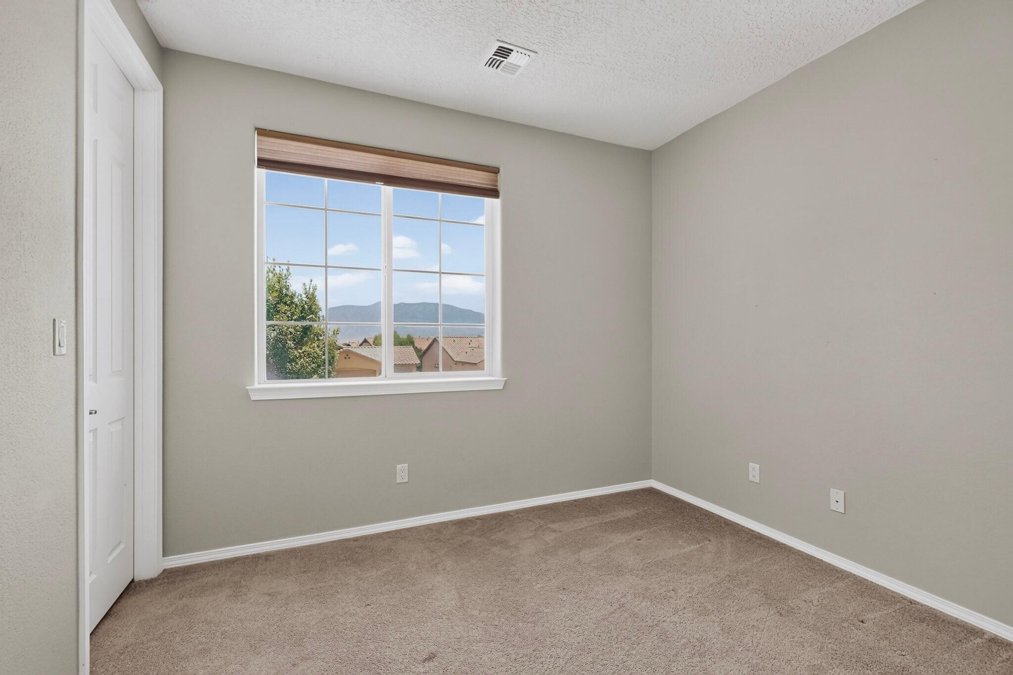 45 E Vista Hermosa Place NE