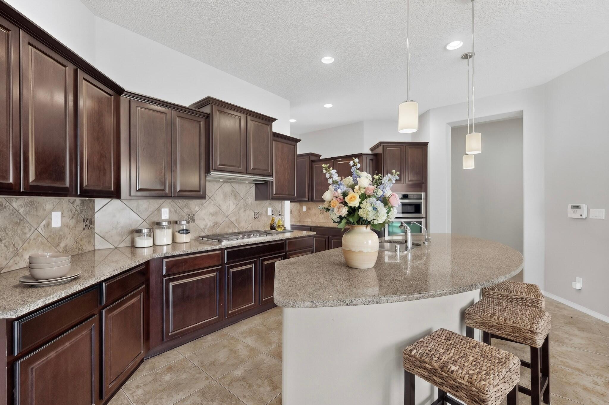 45 E Vista Hermosa Place NE